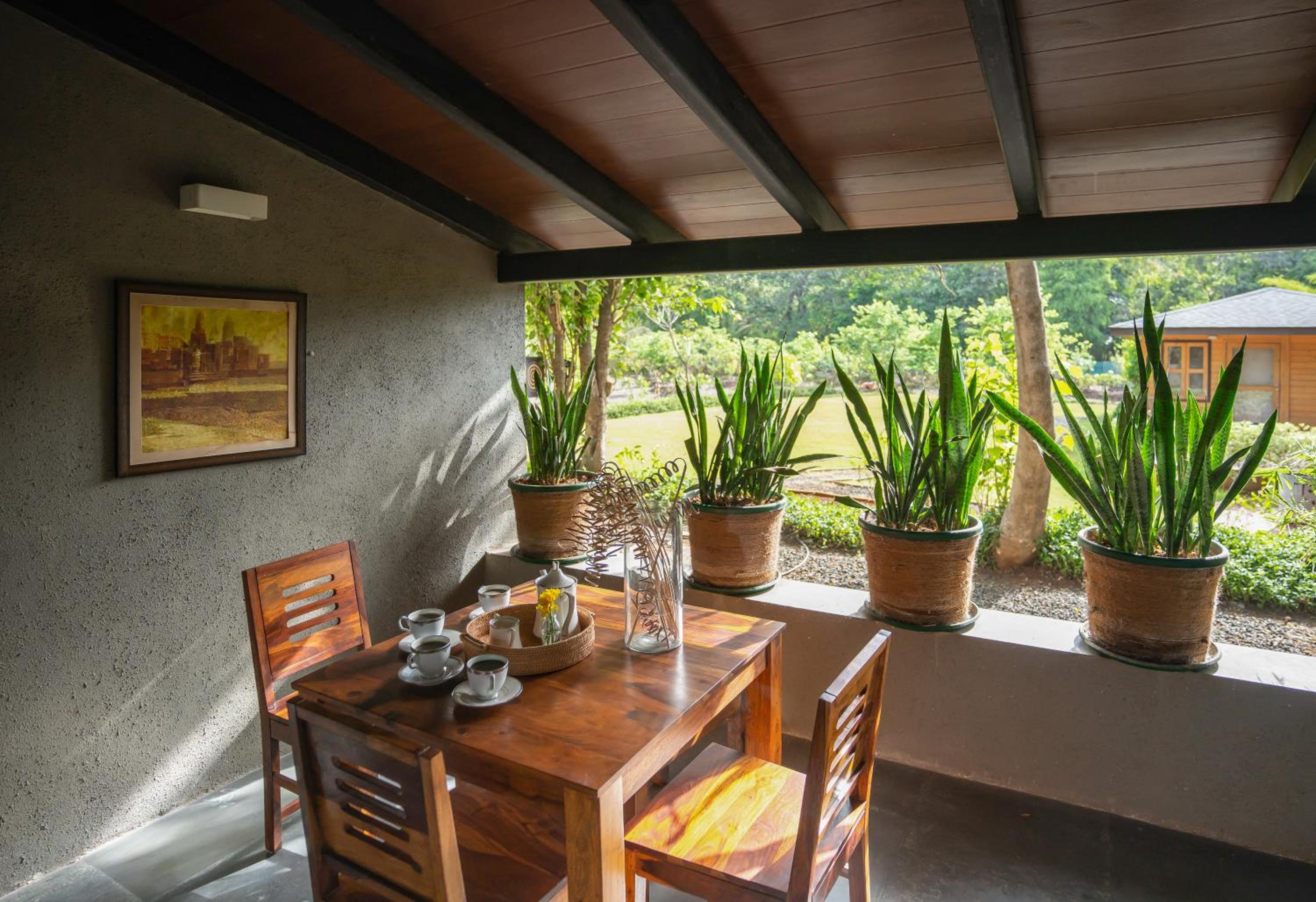 LohonoStays Villa Orchard House