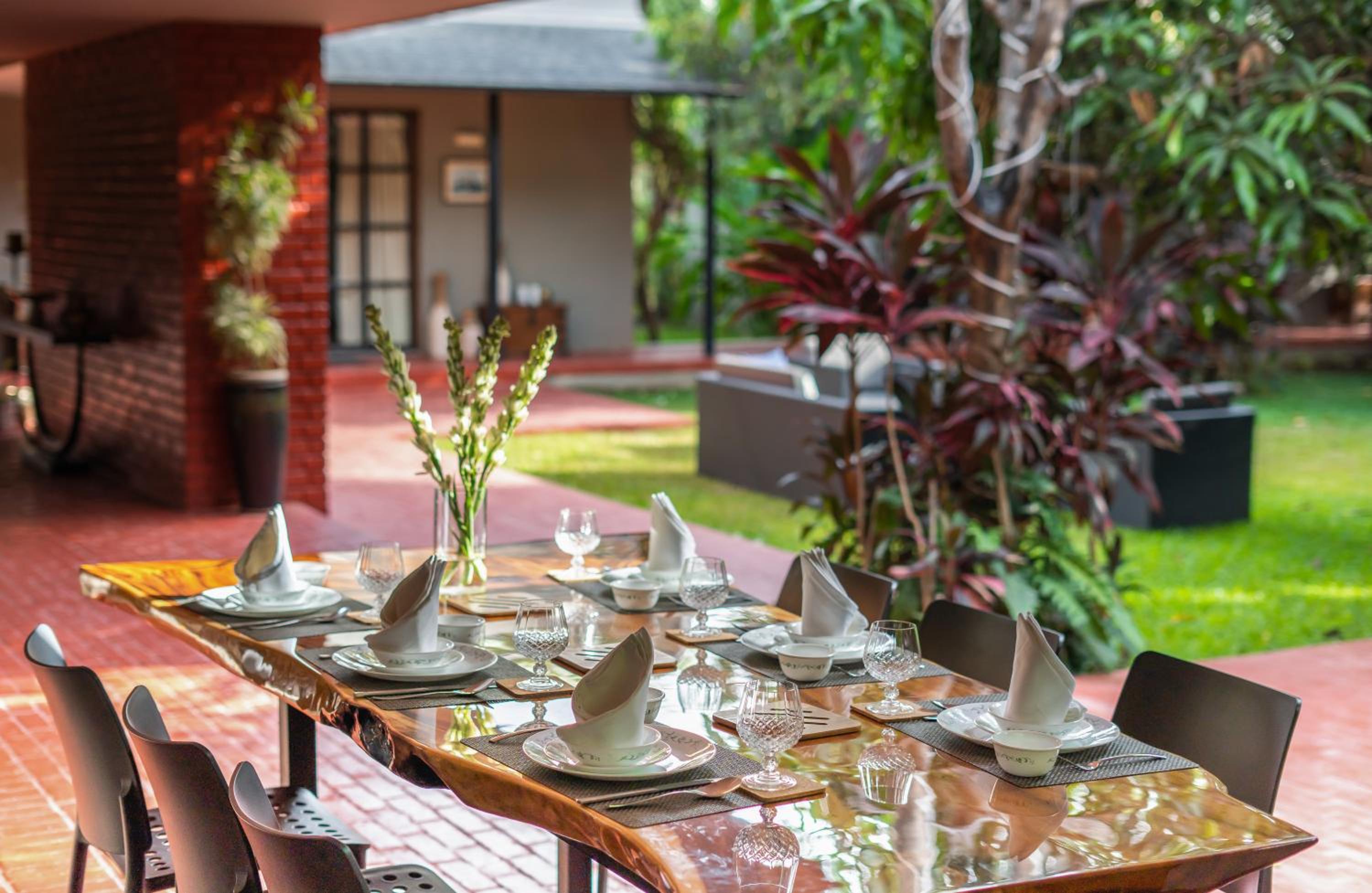 LohonoStays Villa Orchard House