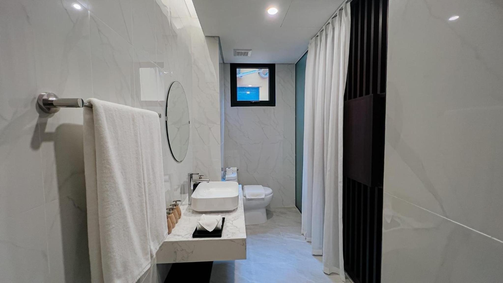 Shoptel Wyndham Lynn Times Thanh Thủy view 5