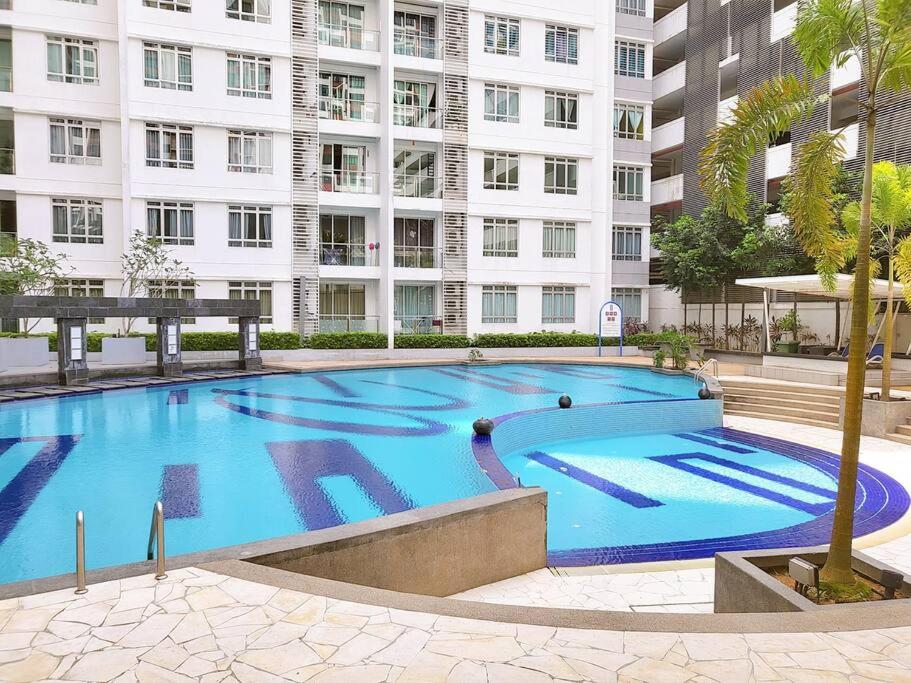 [Parisan Retreat] 5pax 5 min drive to Mt Austin.