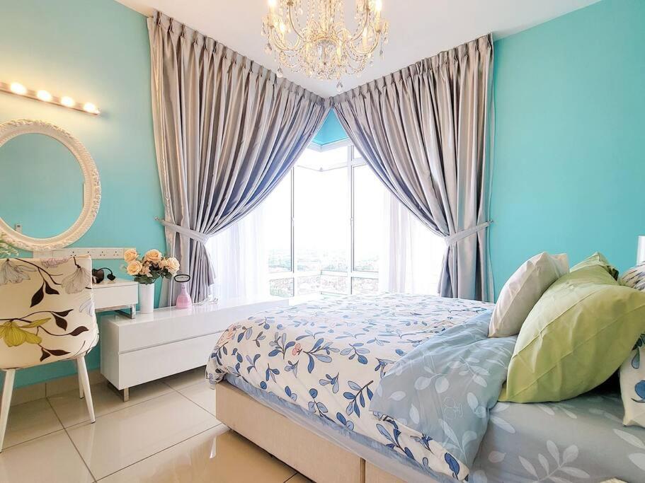 [Parisan Retreat] 5pax 5 min drive to Mt Austin.