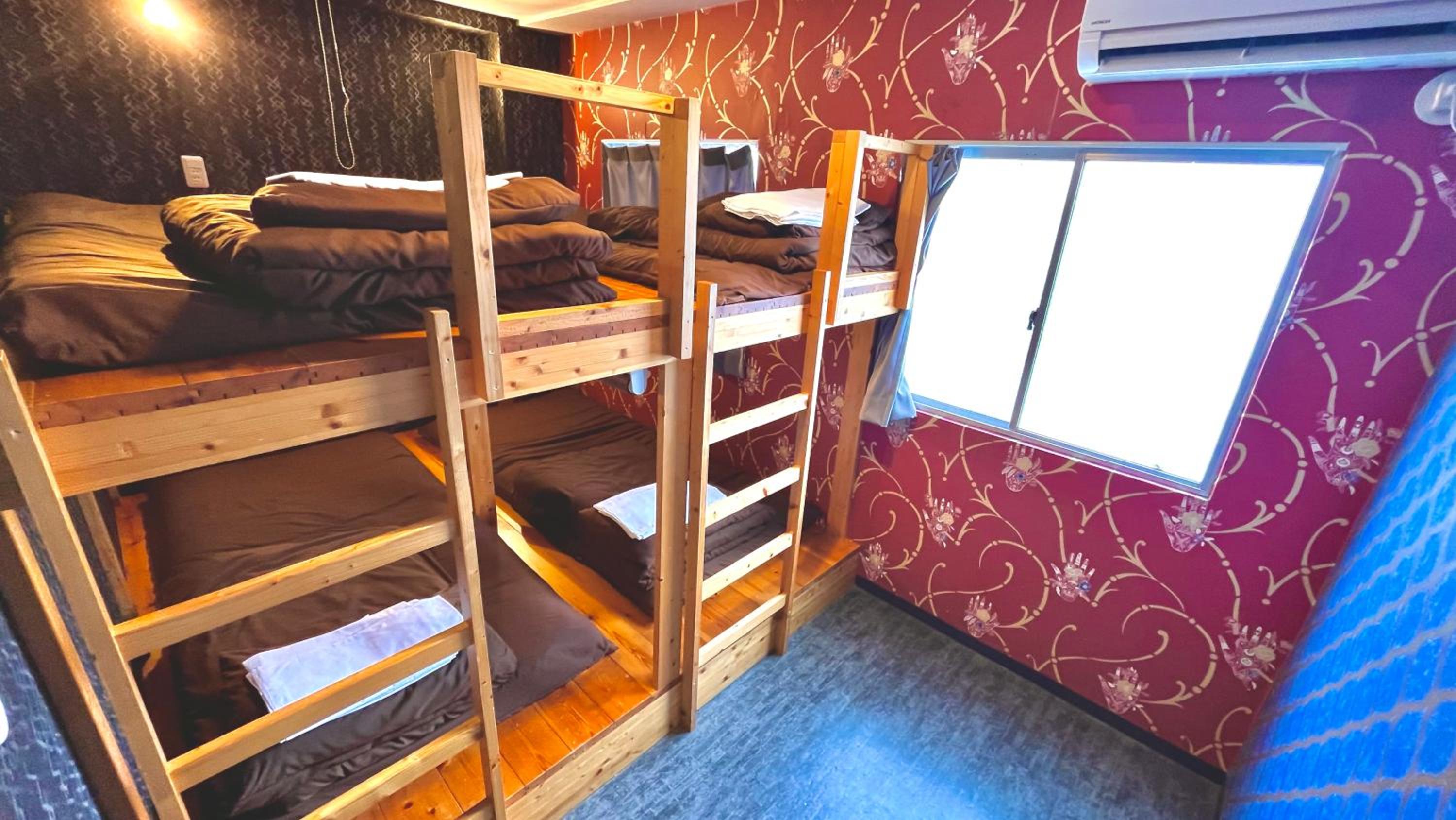 R Hostel Namba south