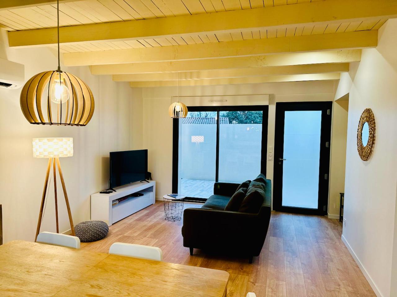 La Halte Occitane - Classé 3 étoiles - Pour 6 personnes, 3 chambres, parking, terrasse, tout inclus
