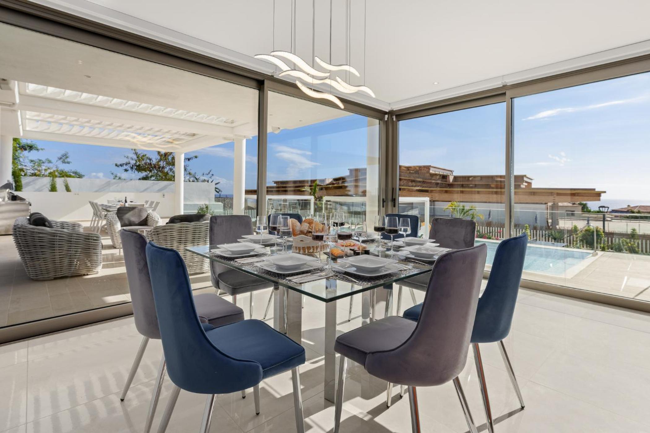 KARAT Villa Royal White