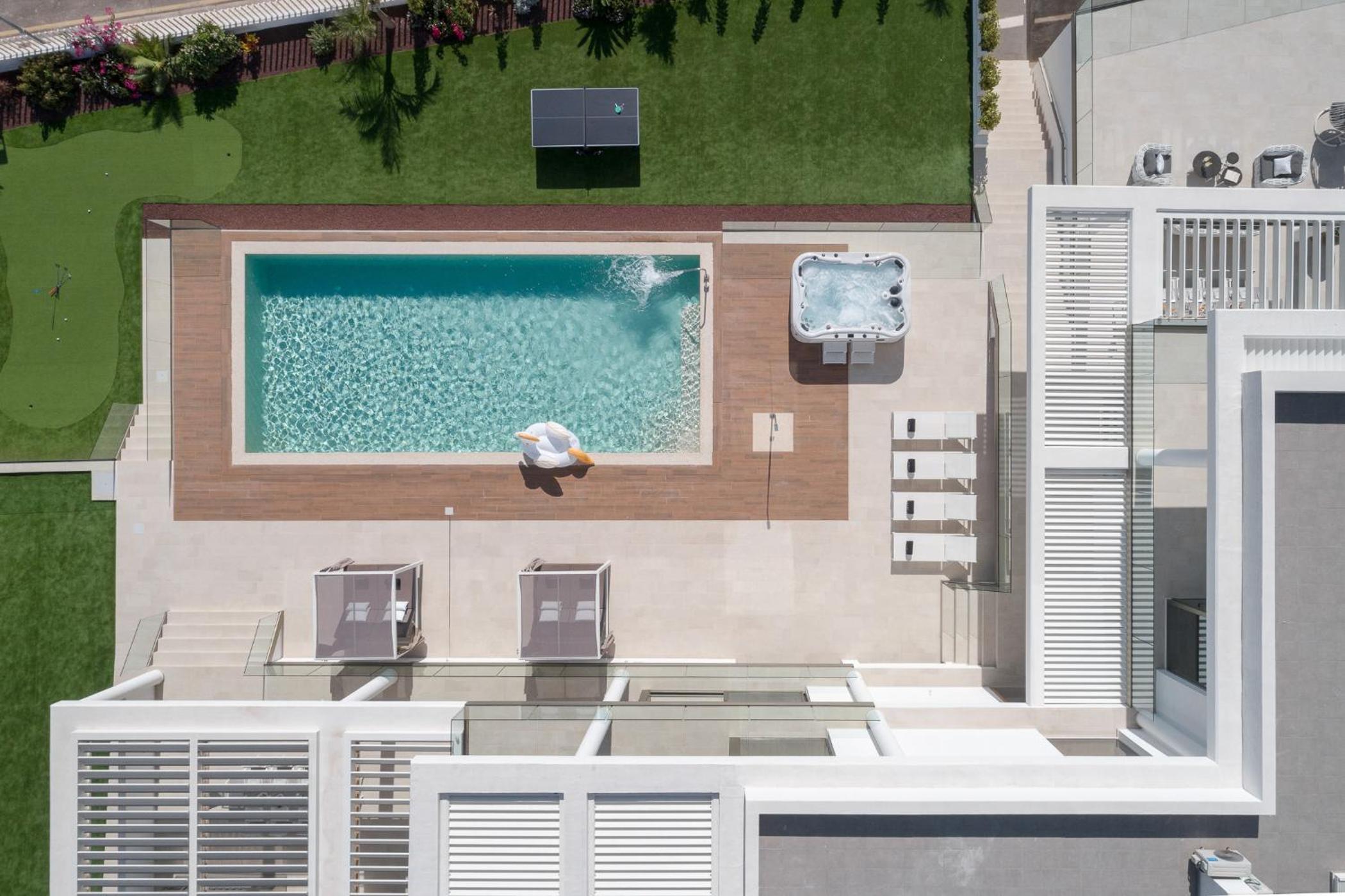 KARAT Villa Royal White