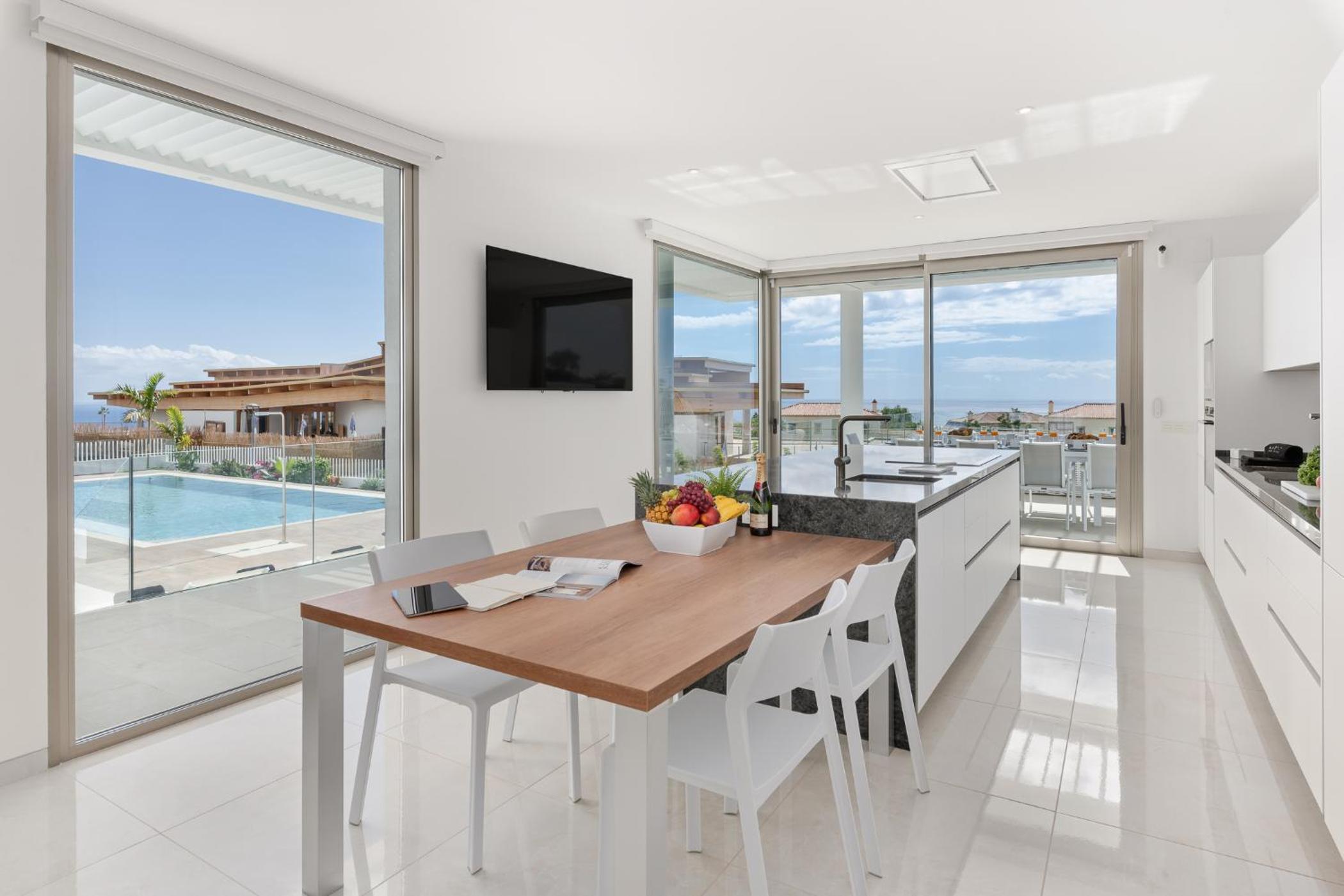 KARAT Villa Royal White
