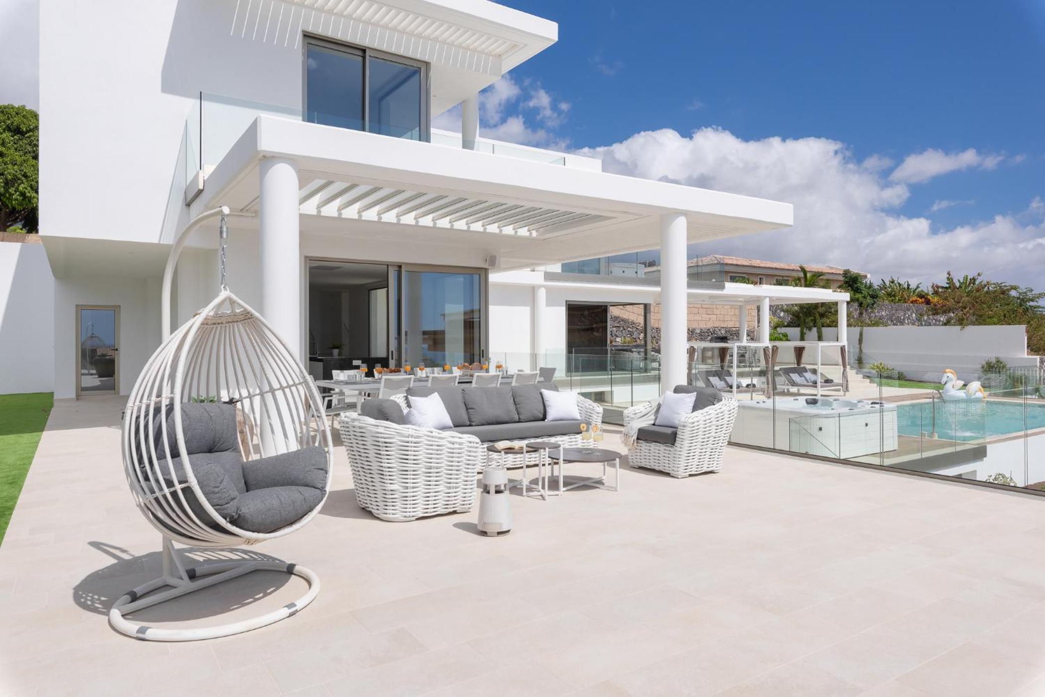 KARAT Villa Royal White