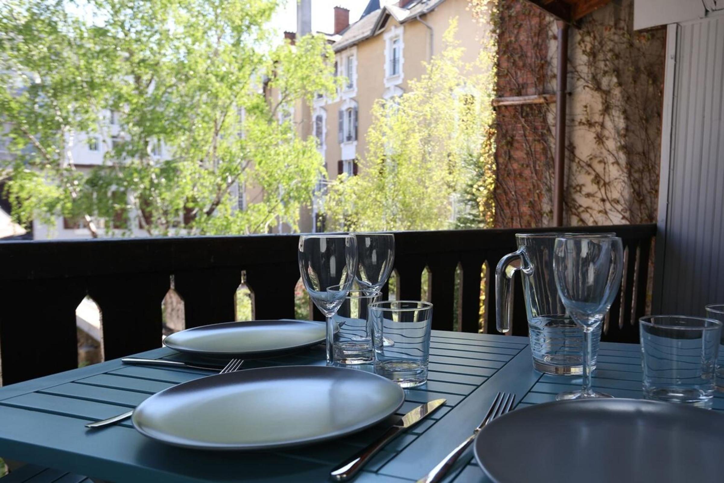 55 m2 Apart with big terrace in Annecy downtown