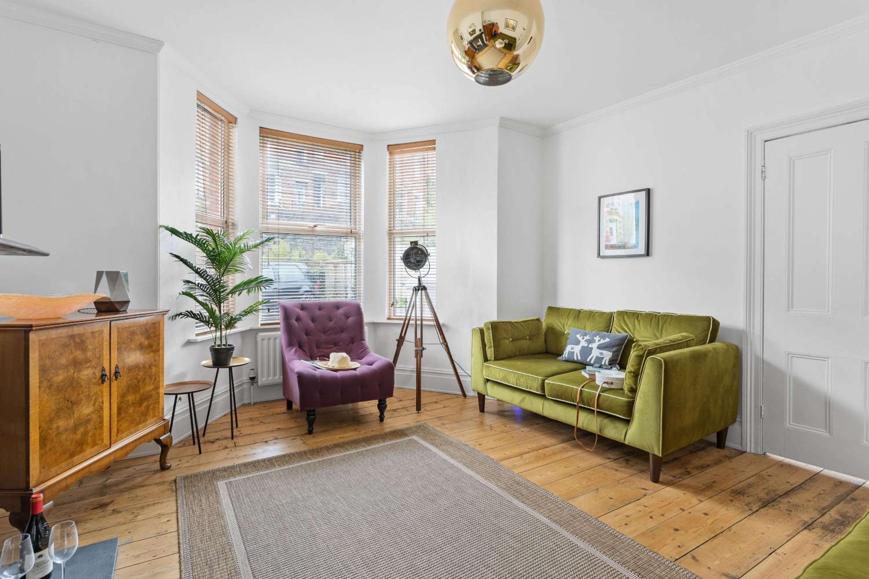 Kessel House - Outstanding family home, close to town centre view 3