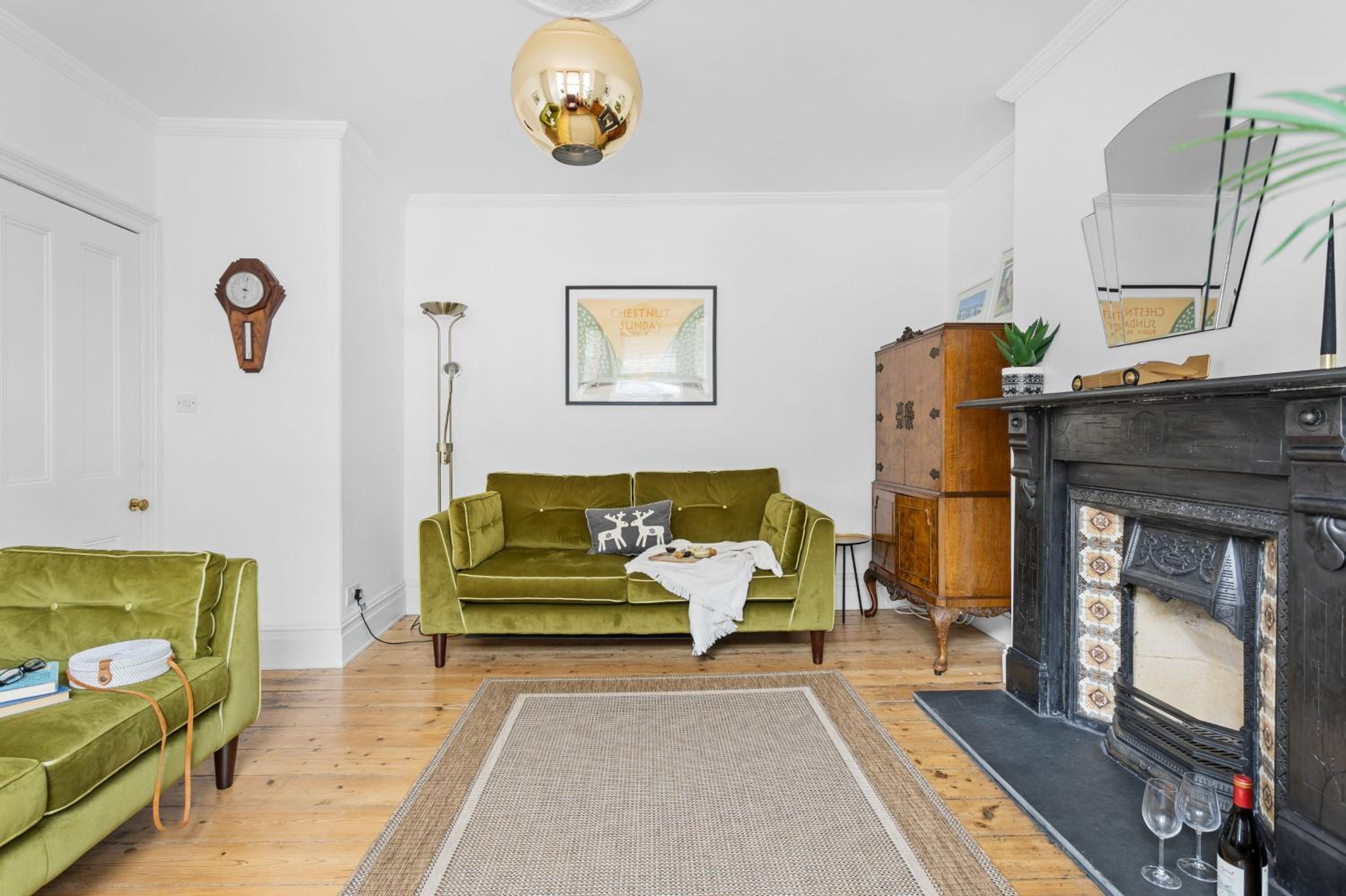 Kessel House - Outstanding family home, close to town centre view 4