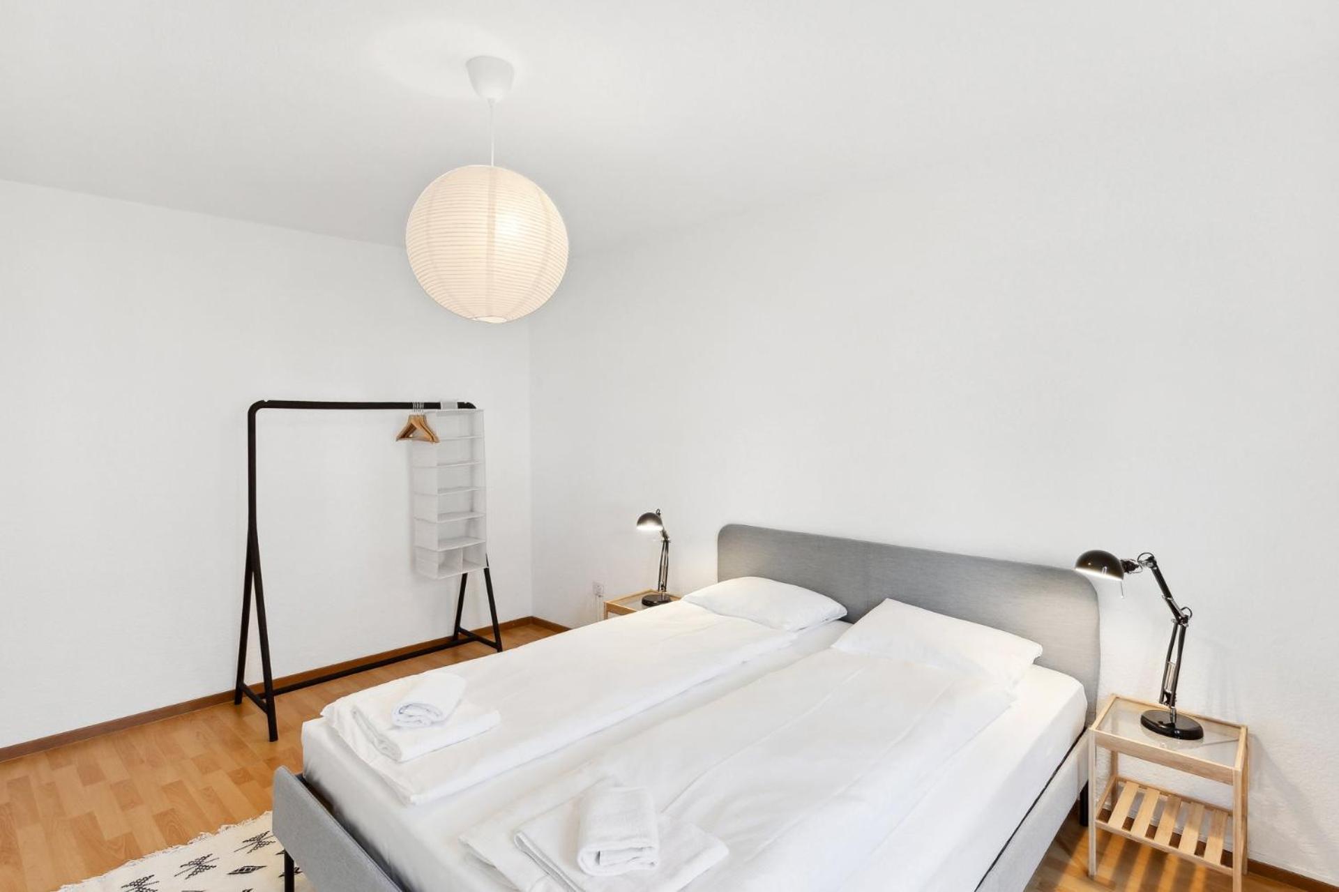 Zurich Urban Charm: Your comfy stay close to the City