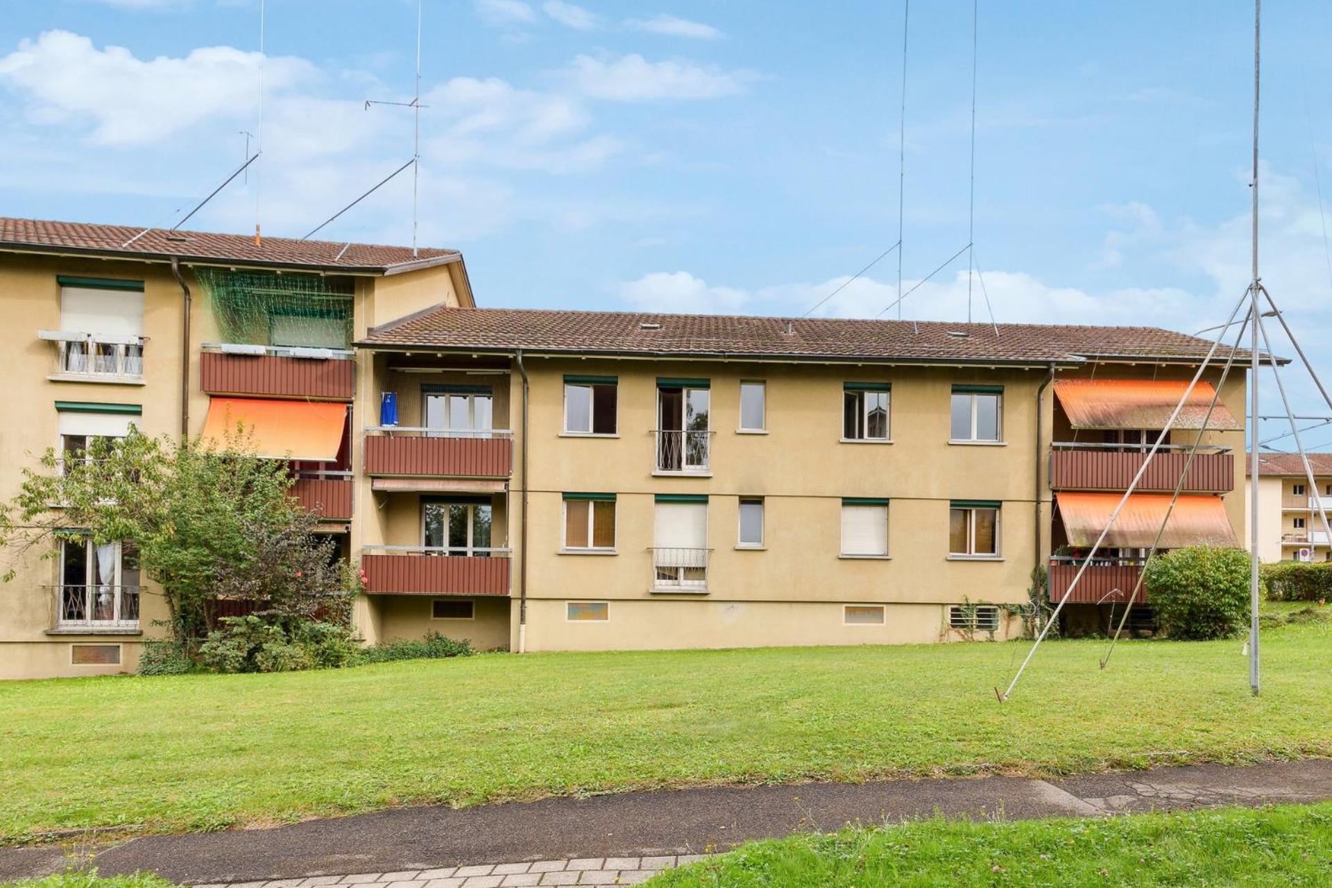 Zurich Urban Charm: Your comfy stay close to the City