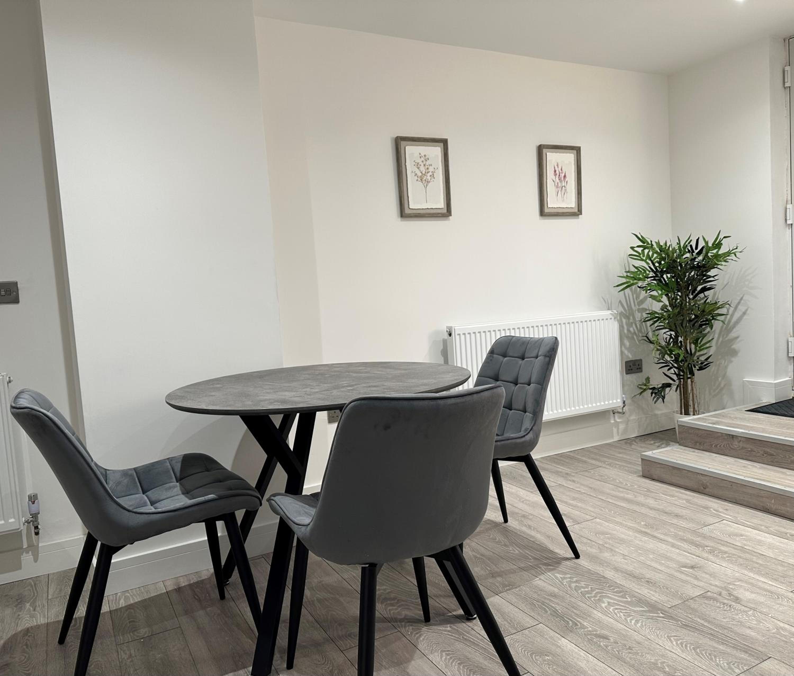 Apartment In Luton Town Centre view 2