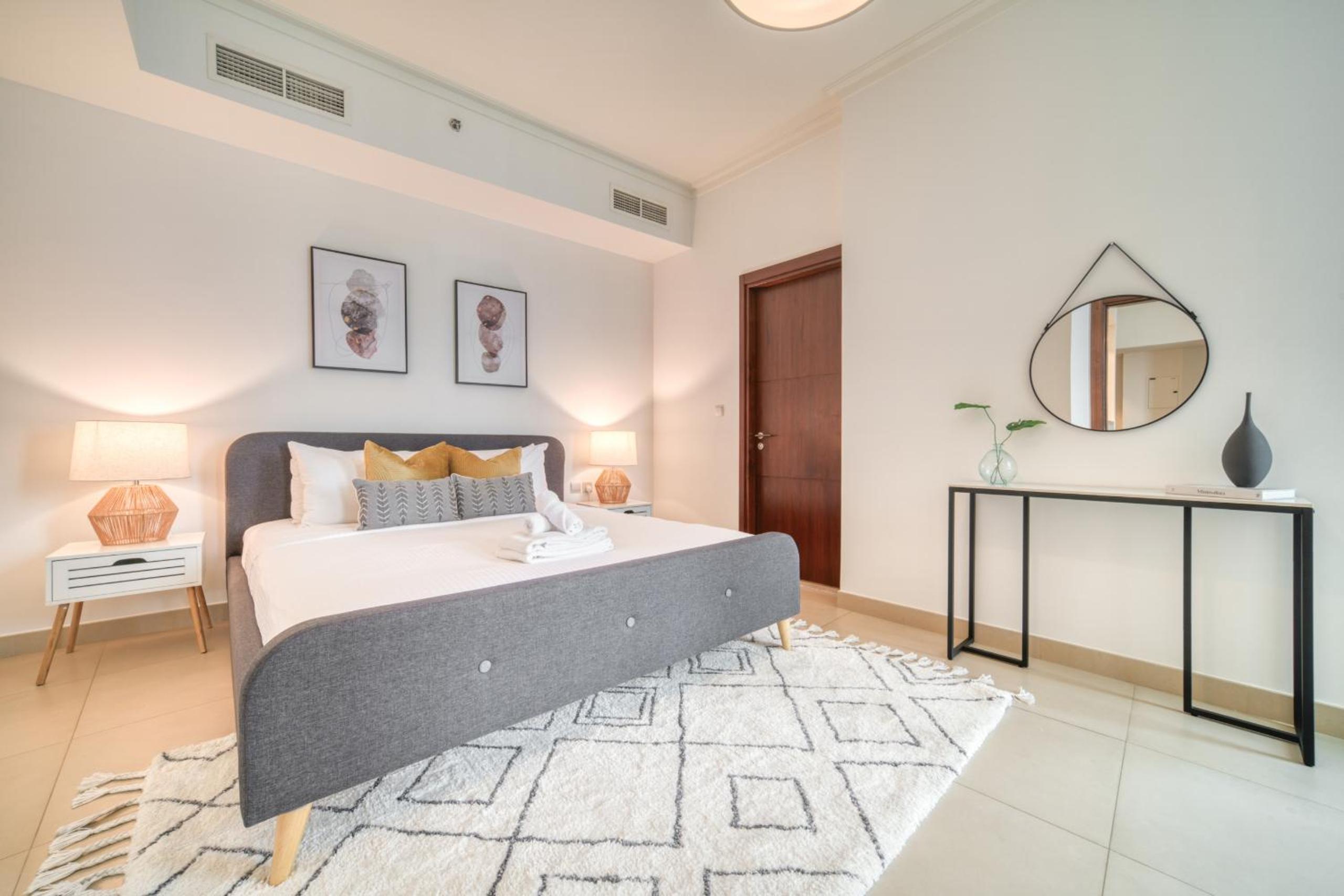 Burj Vista Tower 1 - City View, Downtown Dubai - Mint Stay