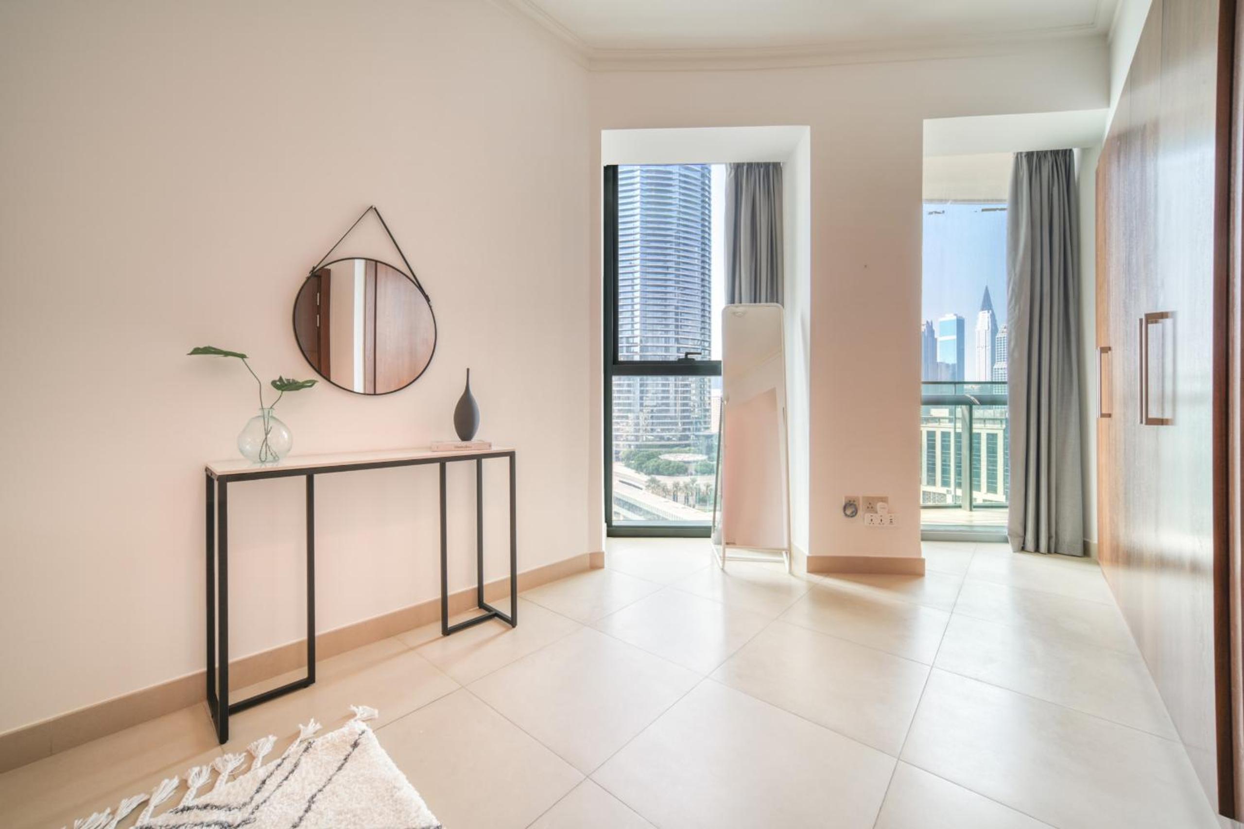 Burj Vista Tower 1 - City View, Downtown Dubai - Mint Stay