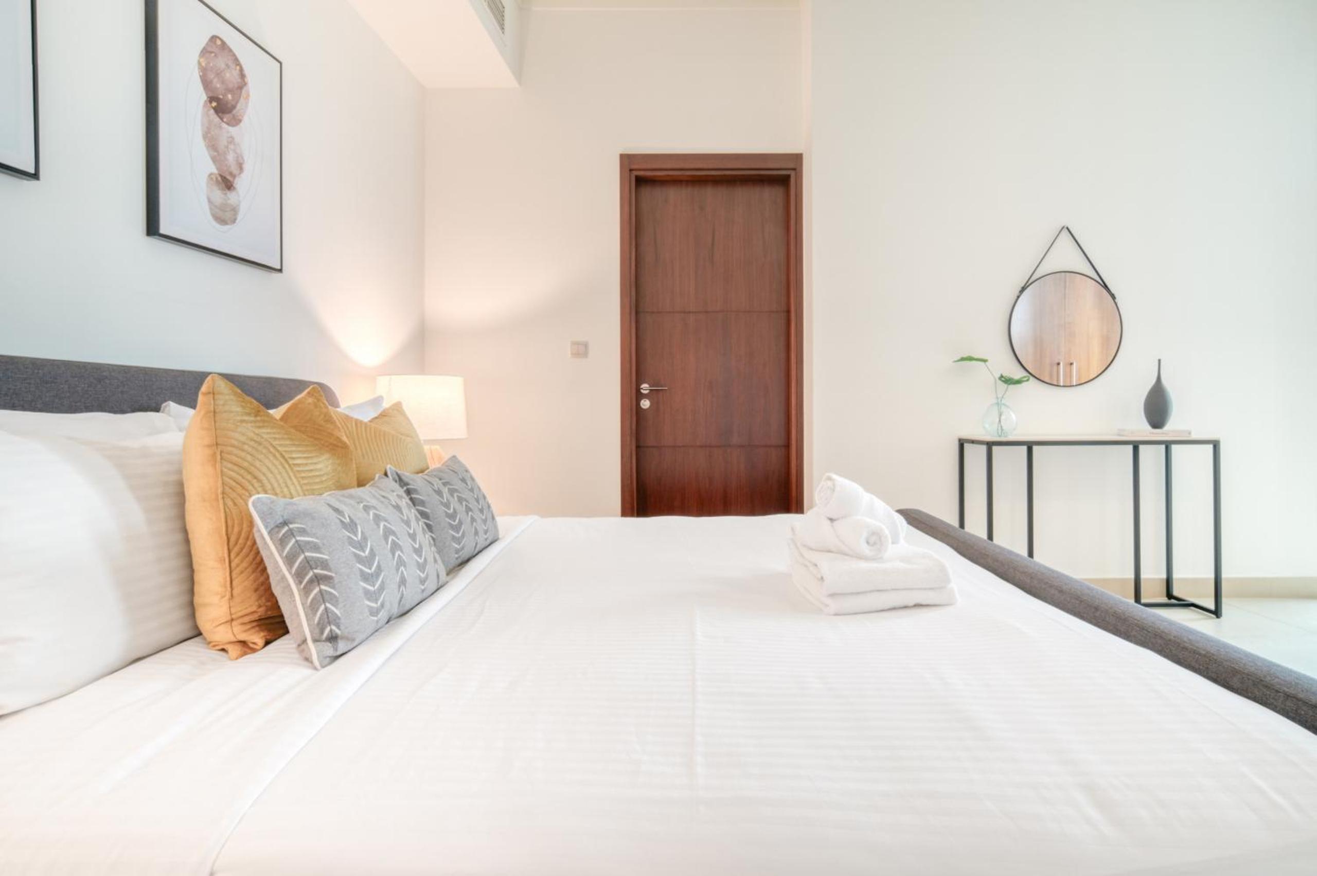 Burj Vista Tower 1 - City View, Downtown Dubai - Mint Stay