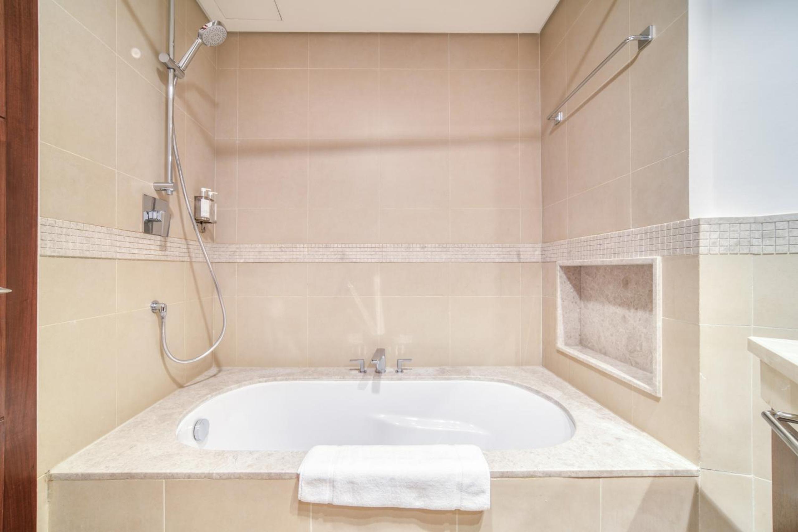 Burj Vista Tower 1 - City View, Downtown Dubai - Mint Stay
