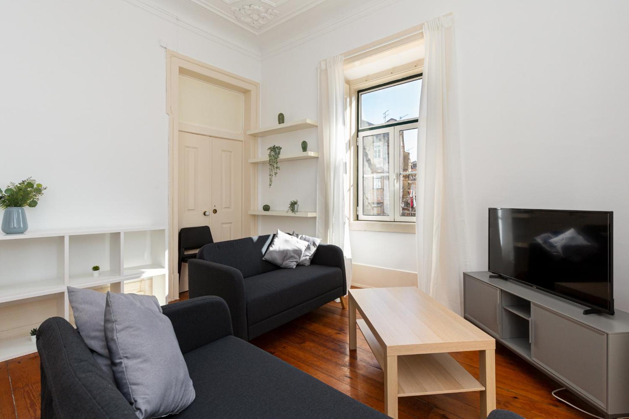 4BR Lisbon Apartment - Central Location view 5