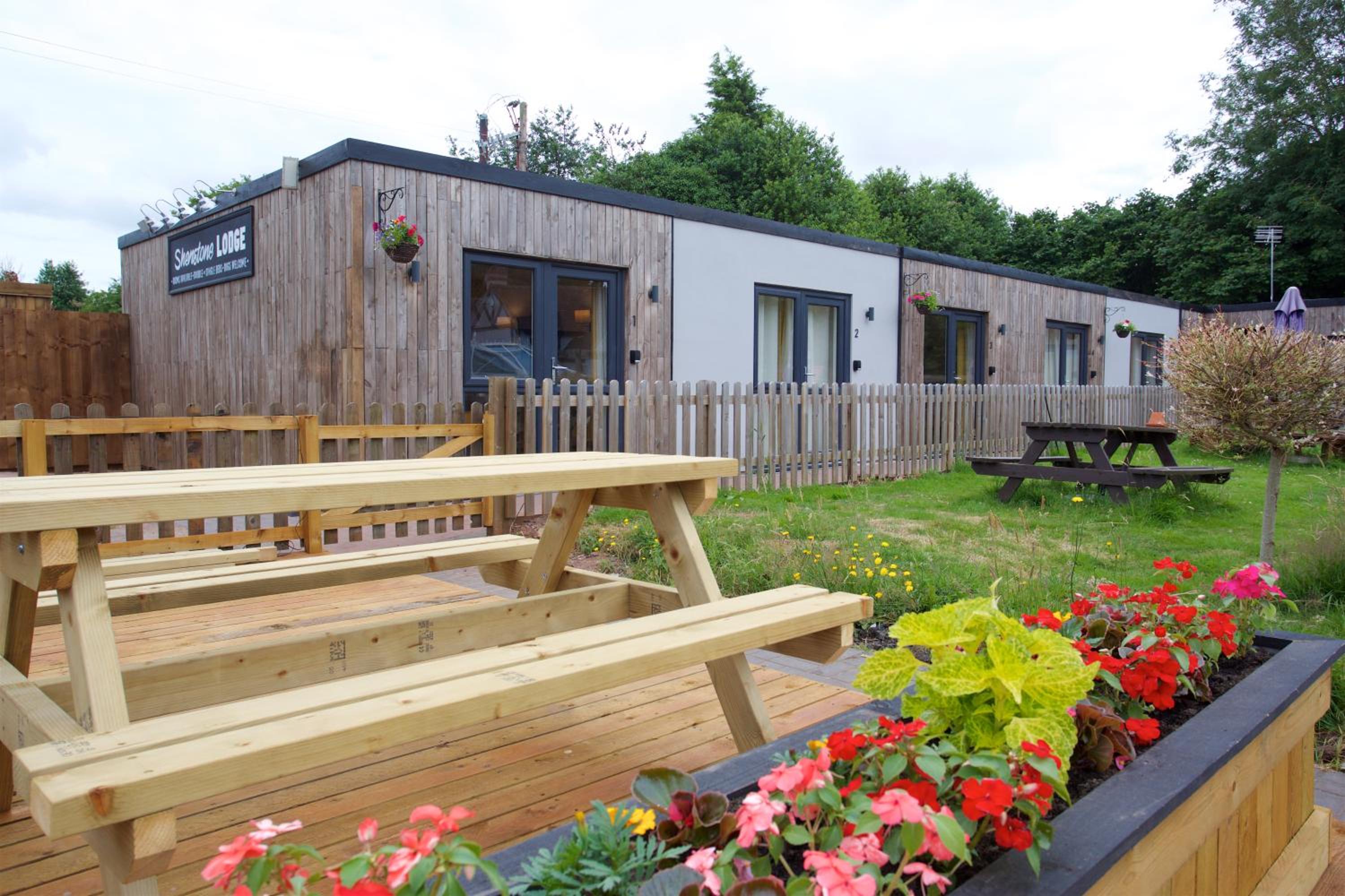 Shenstone Lodge
