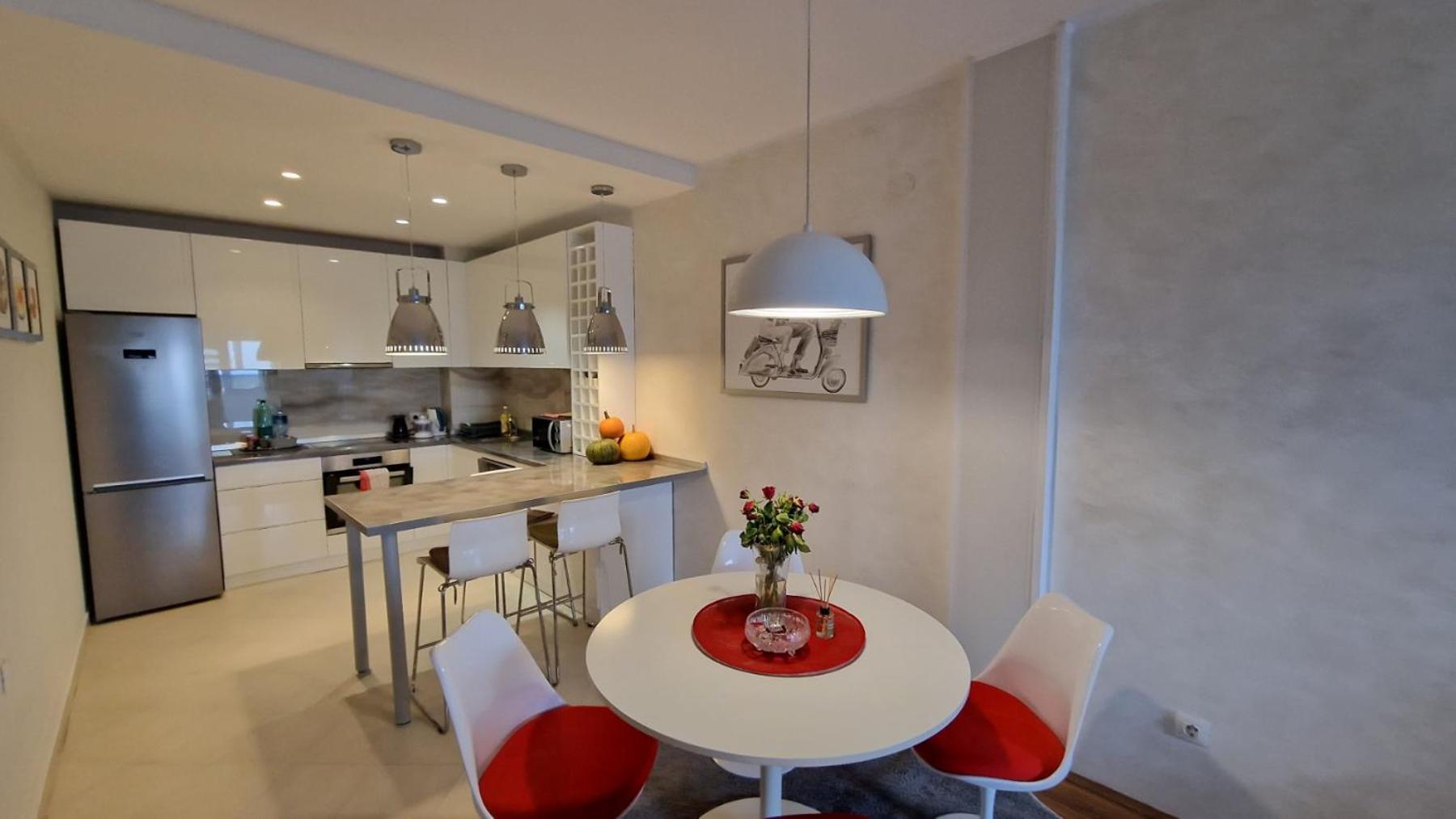 Lux Apartman Ava view 2
