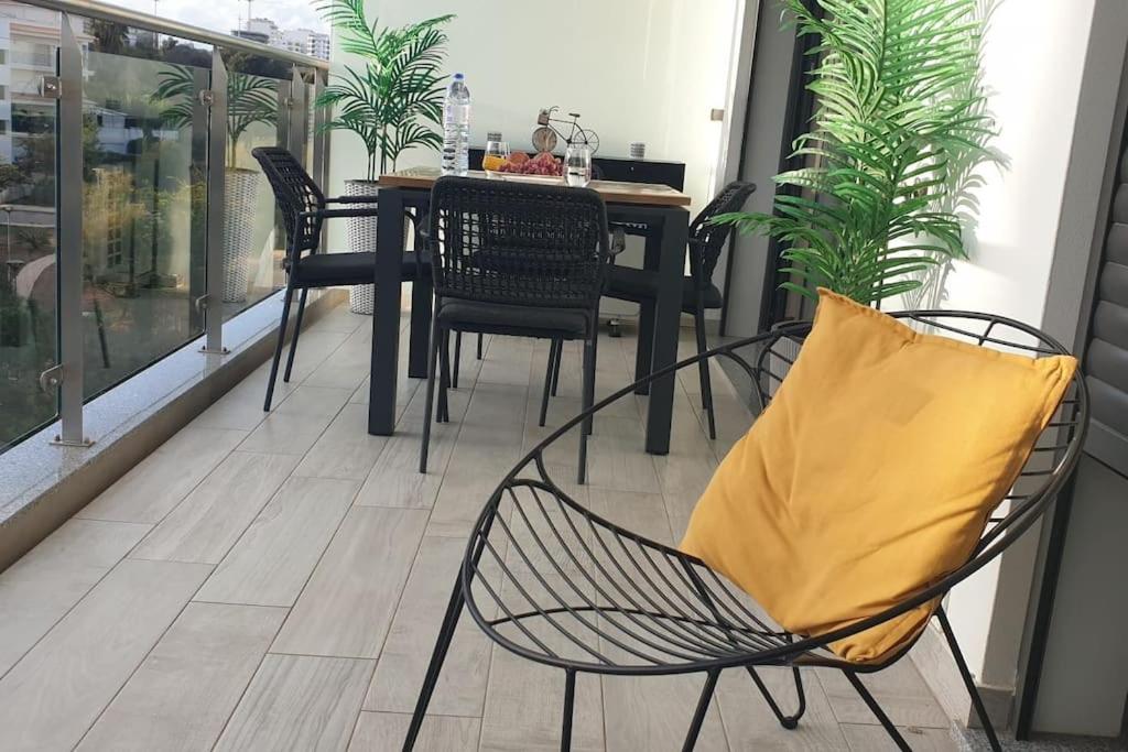 Charming Apartment Monte Residence on top Floor. view 3