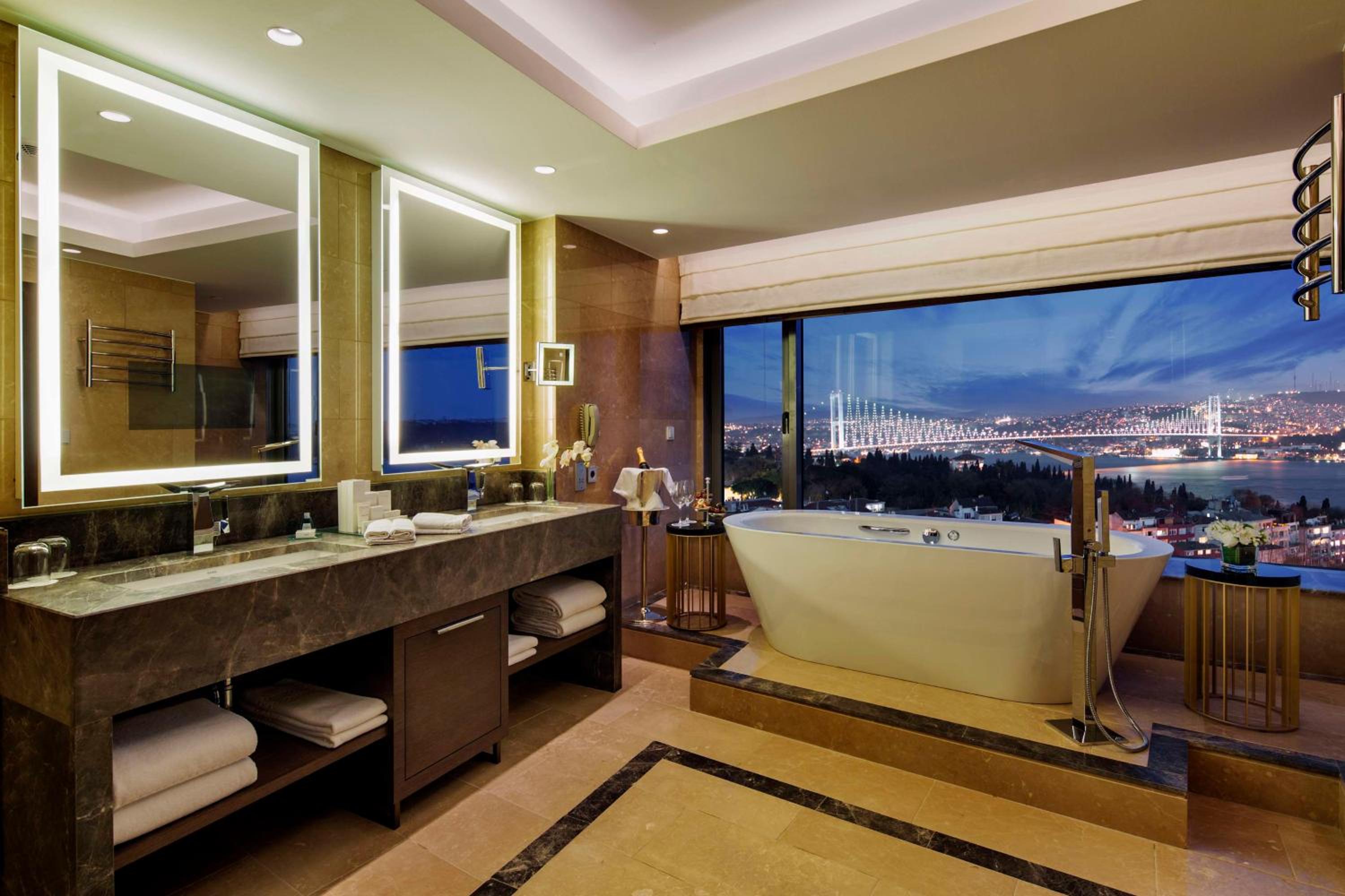 Conrad Istanbul Bosphorus - Image 12