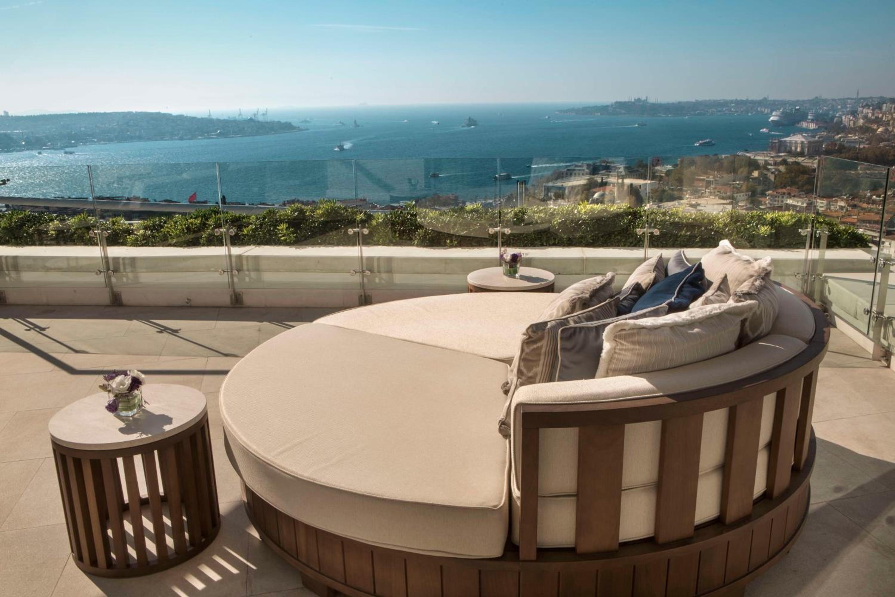 Conrad Istanbul Bosphorus - Image 14