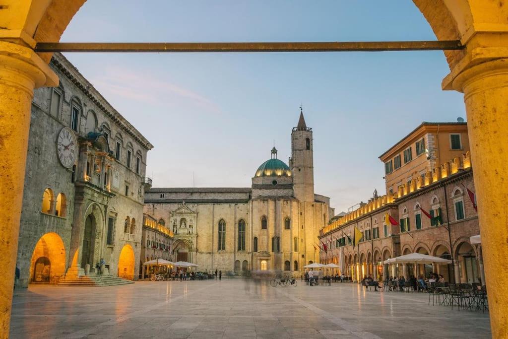 tramonto - Parcheggio gratis, fronte caserma e clima view 4