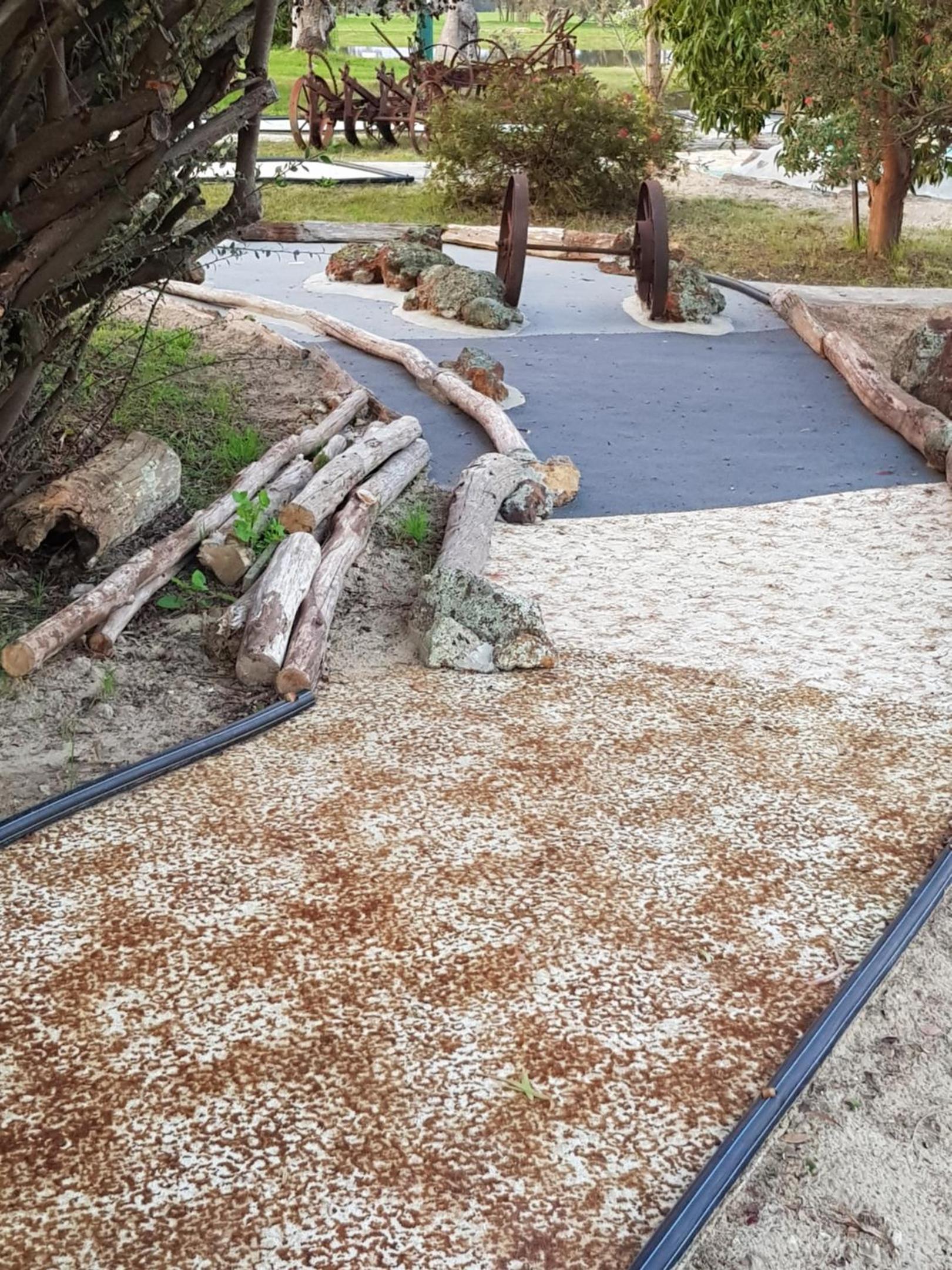 Warradale Lodge and Mini Golf
