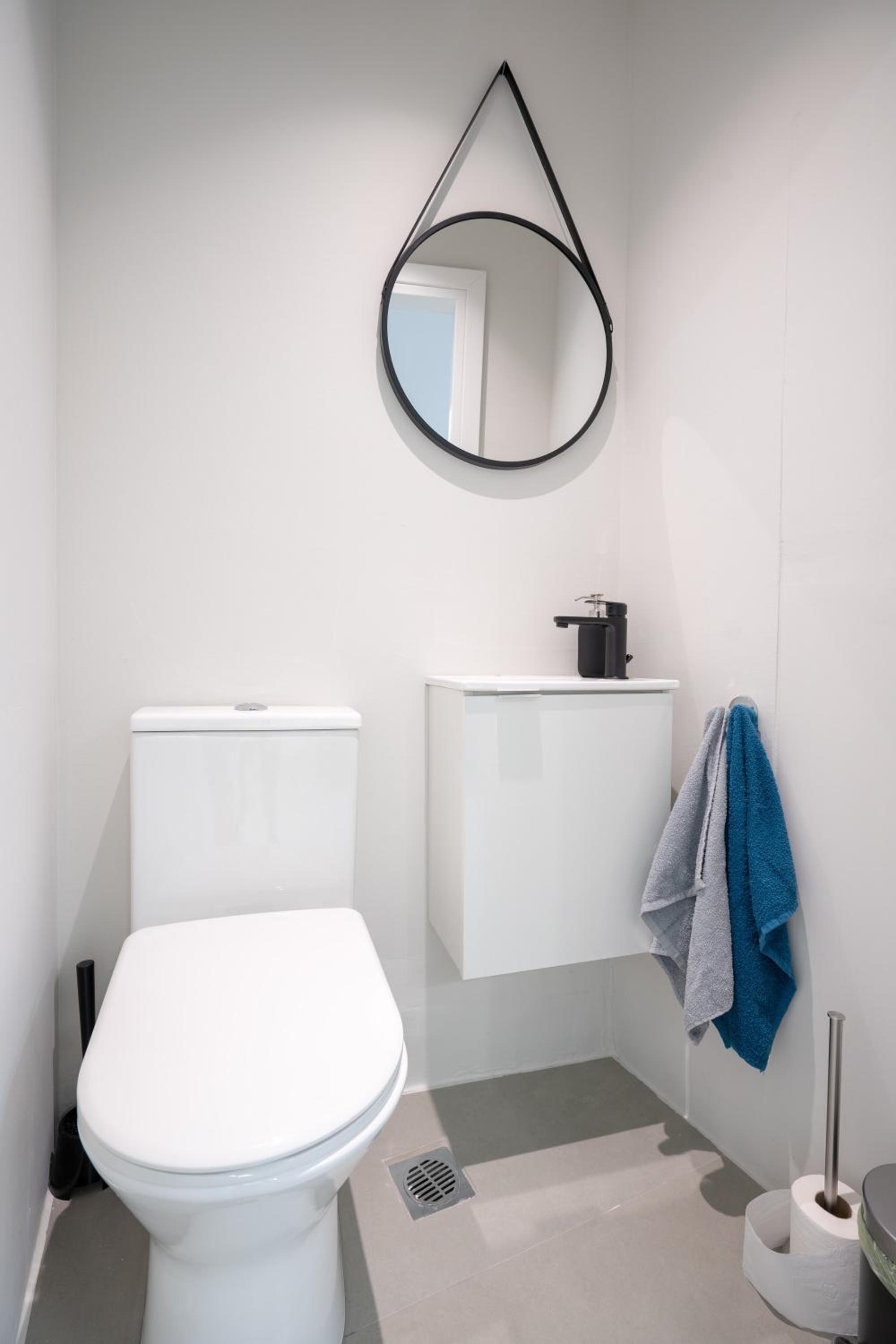 Ermou street 1 bedroom 4 persons apartment by MPS