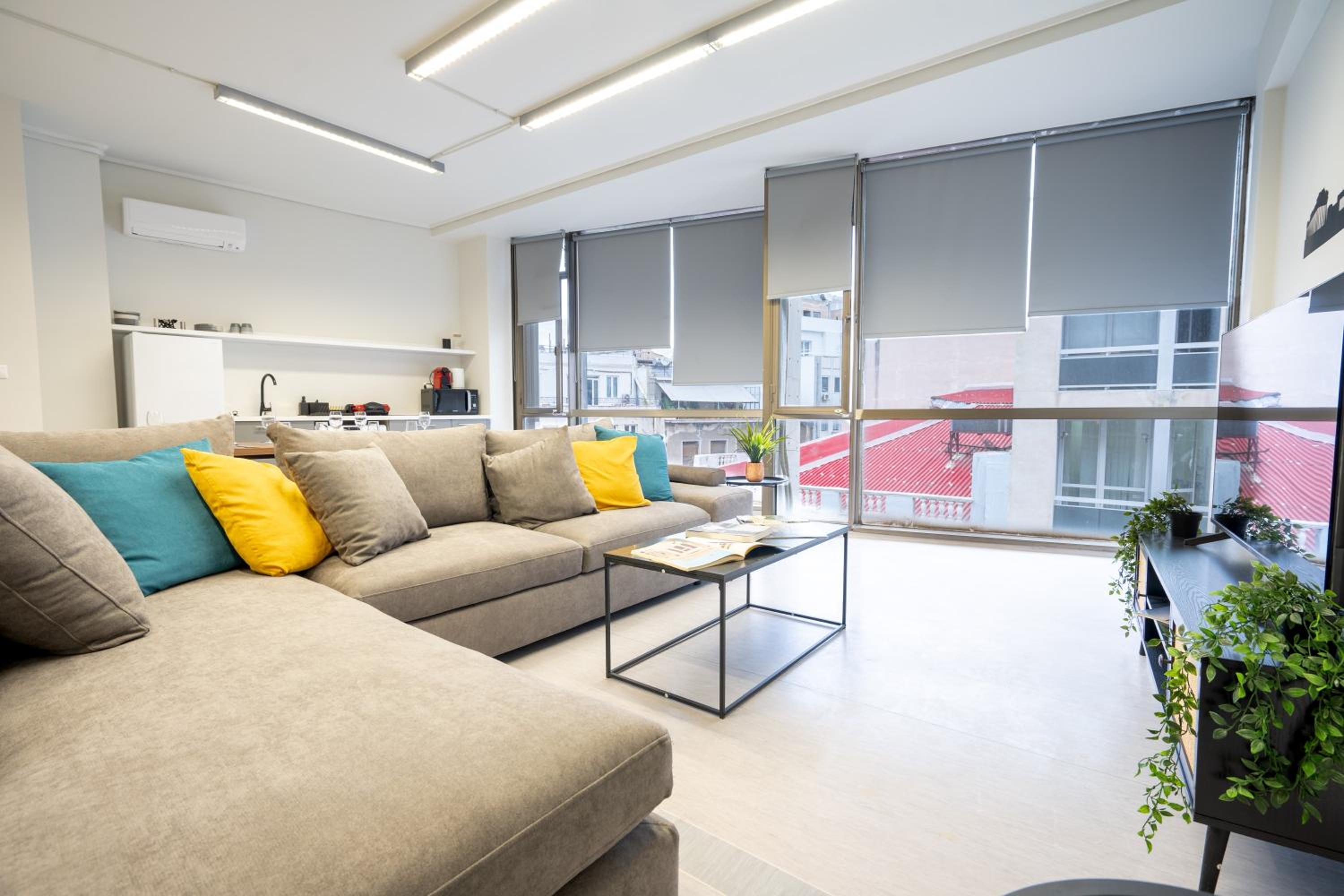 Ermou street 1 bedroom 4 persons apartment by MPS