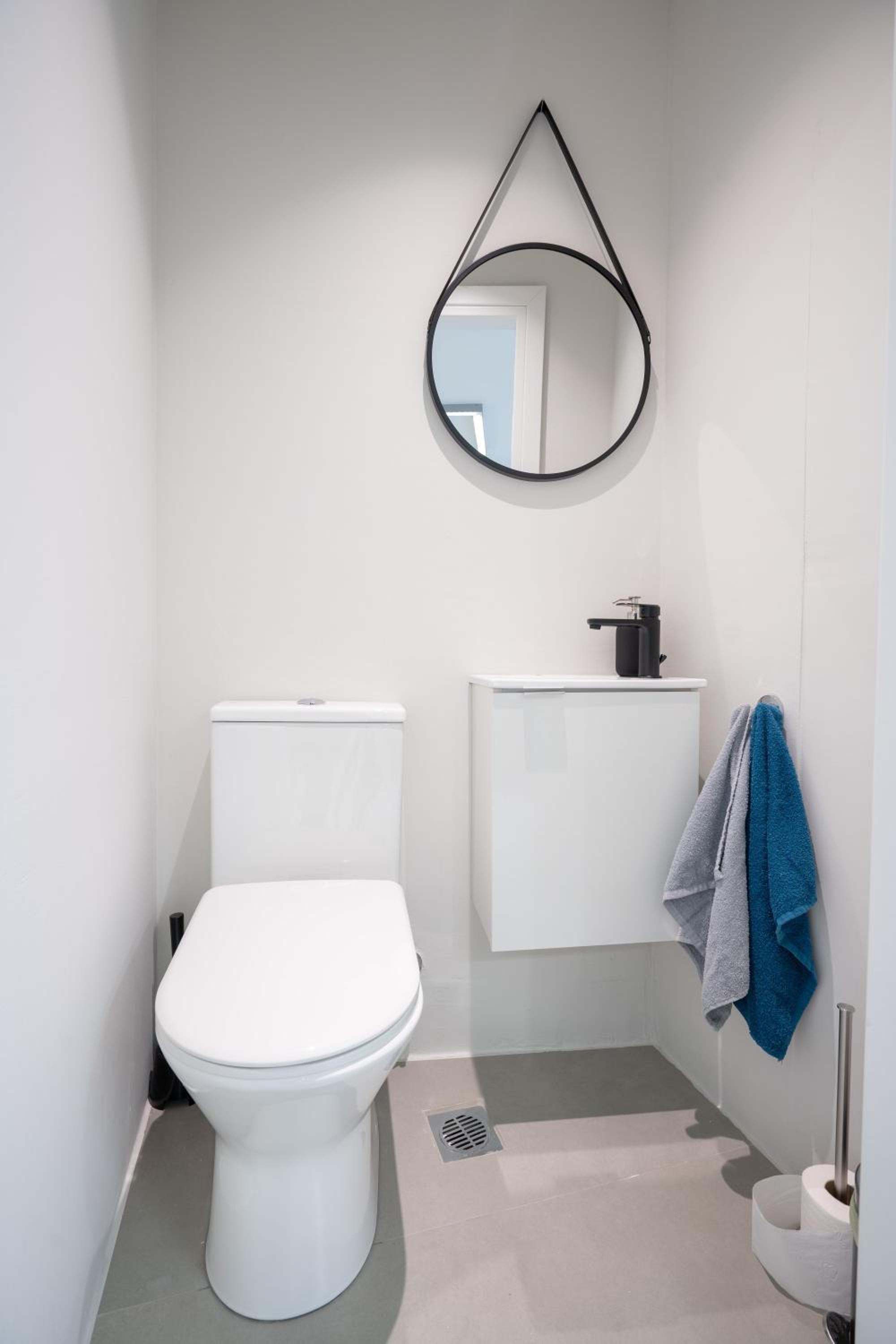 Ermou street 1 bedroom 4 persons apartment by MPS
