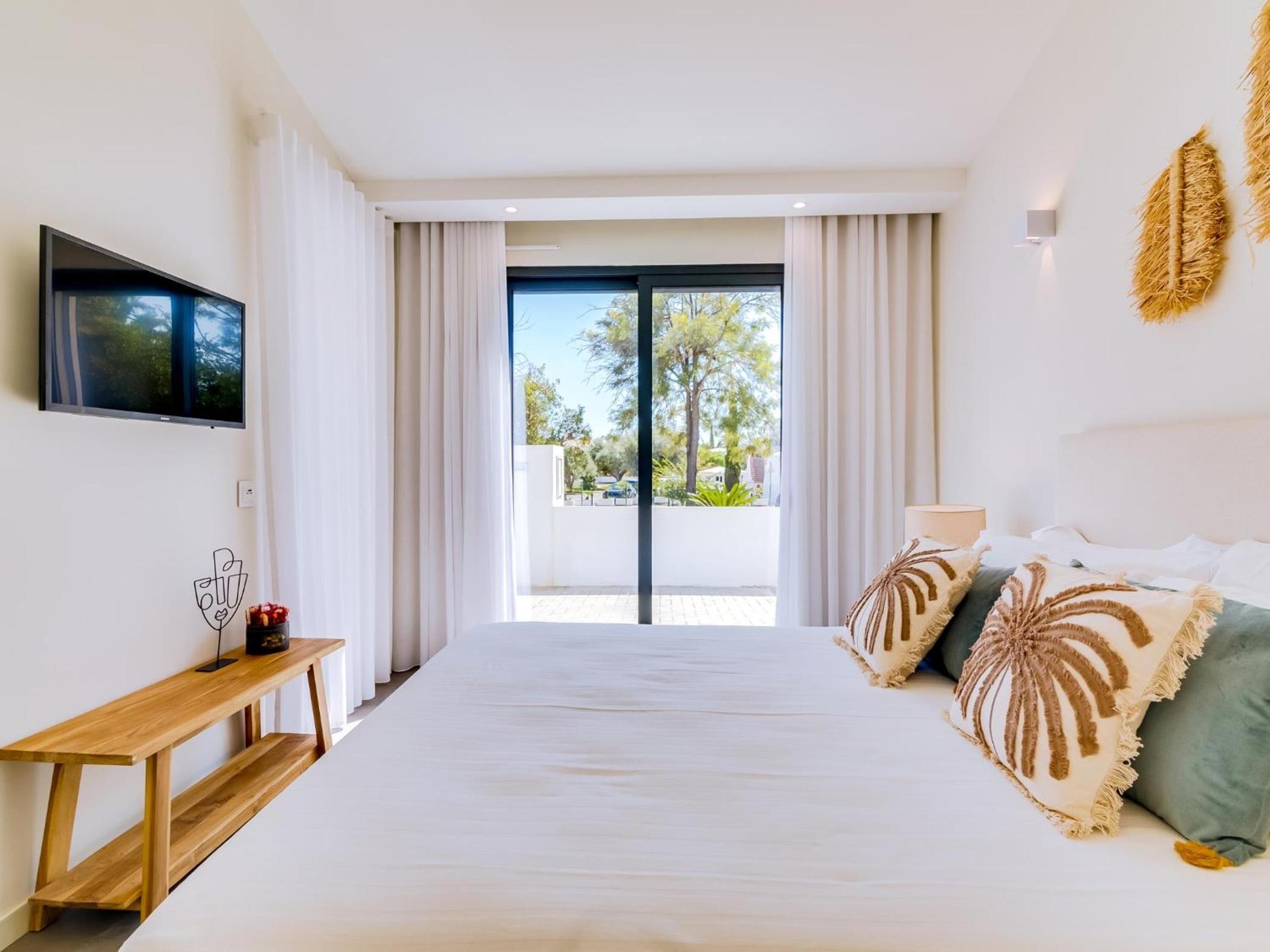 AL - Boho Chic Villa Country Club view 4