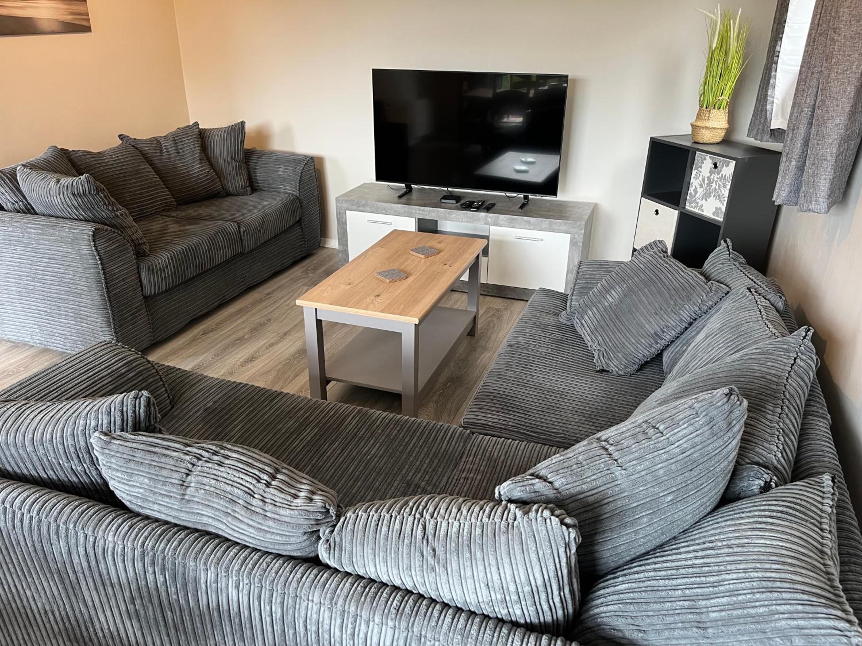 5 Bedroom Detached Beach House Poole view 5