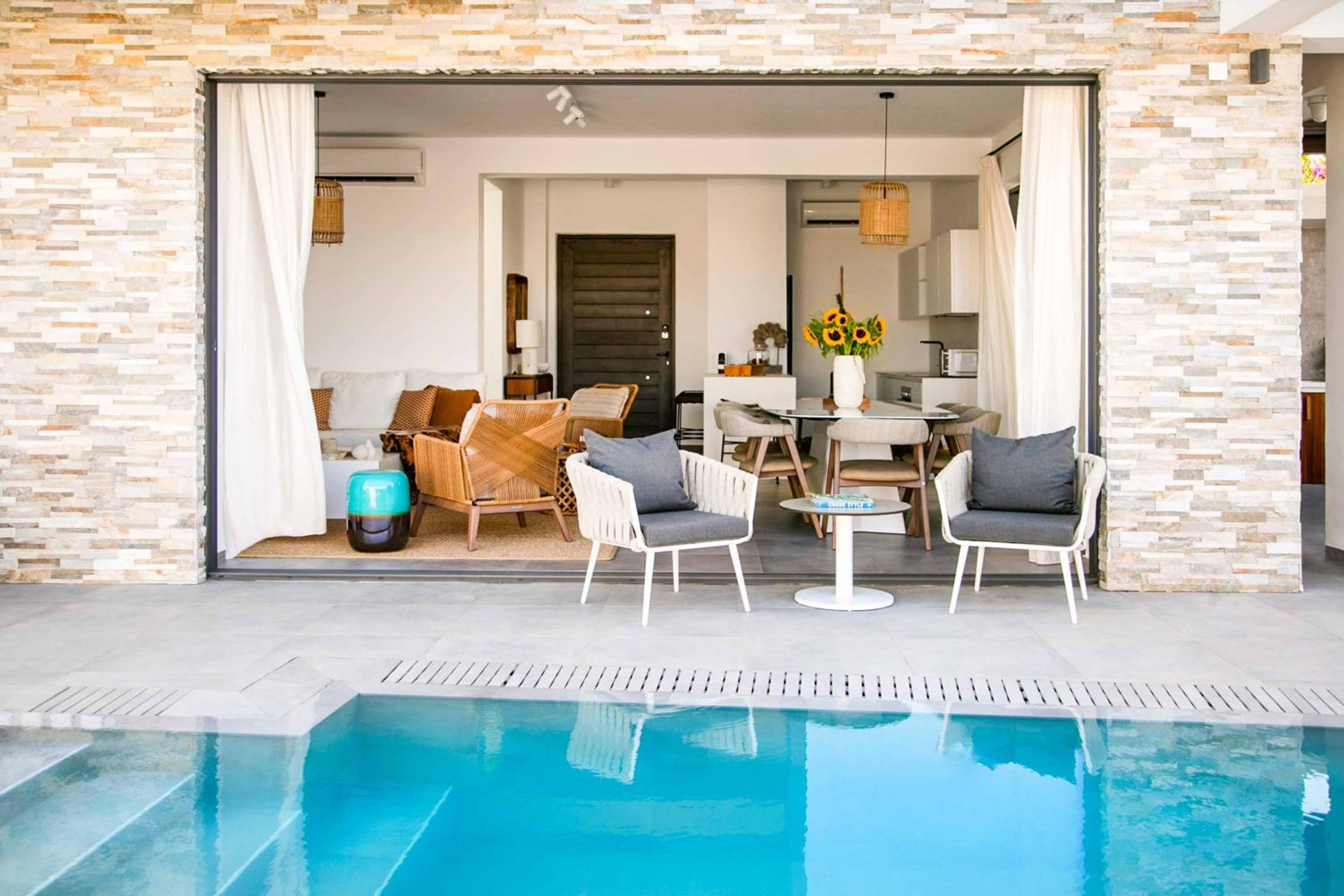 Chris Le Mare Gold Luxury Villa