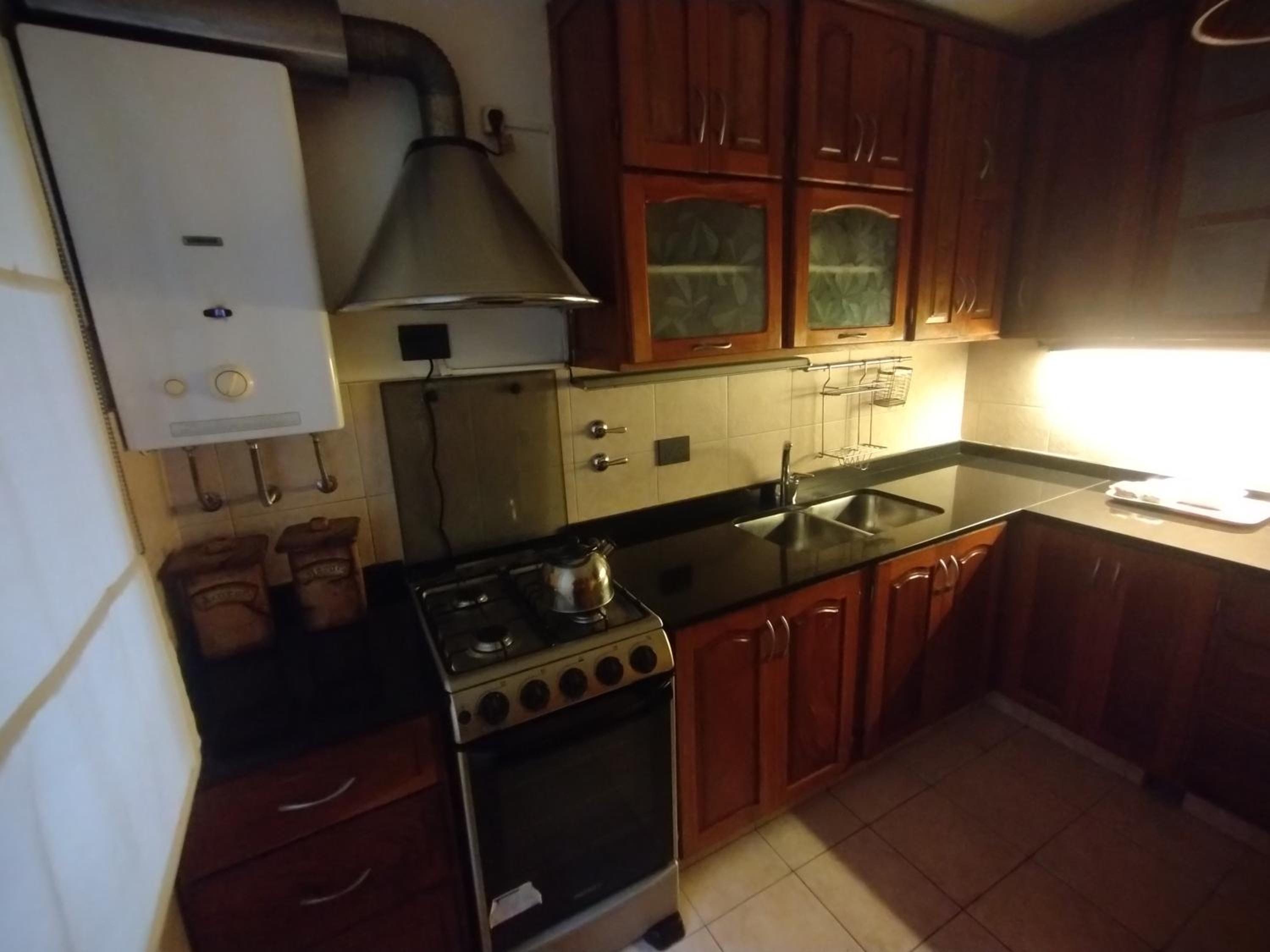 Departamento de 2 dormitorios todos los servicios incluidos aire acondicionado en todos los ambientes TV WiFi excelente ubicación INCLUYE cochera