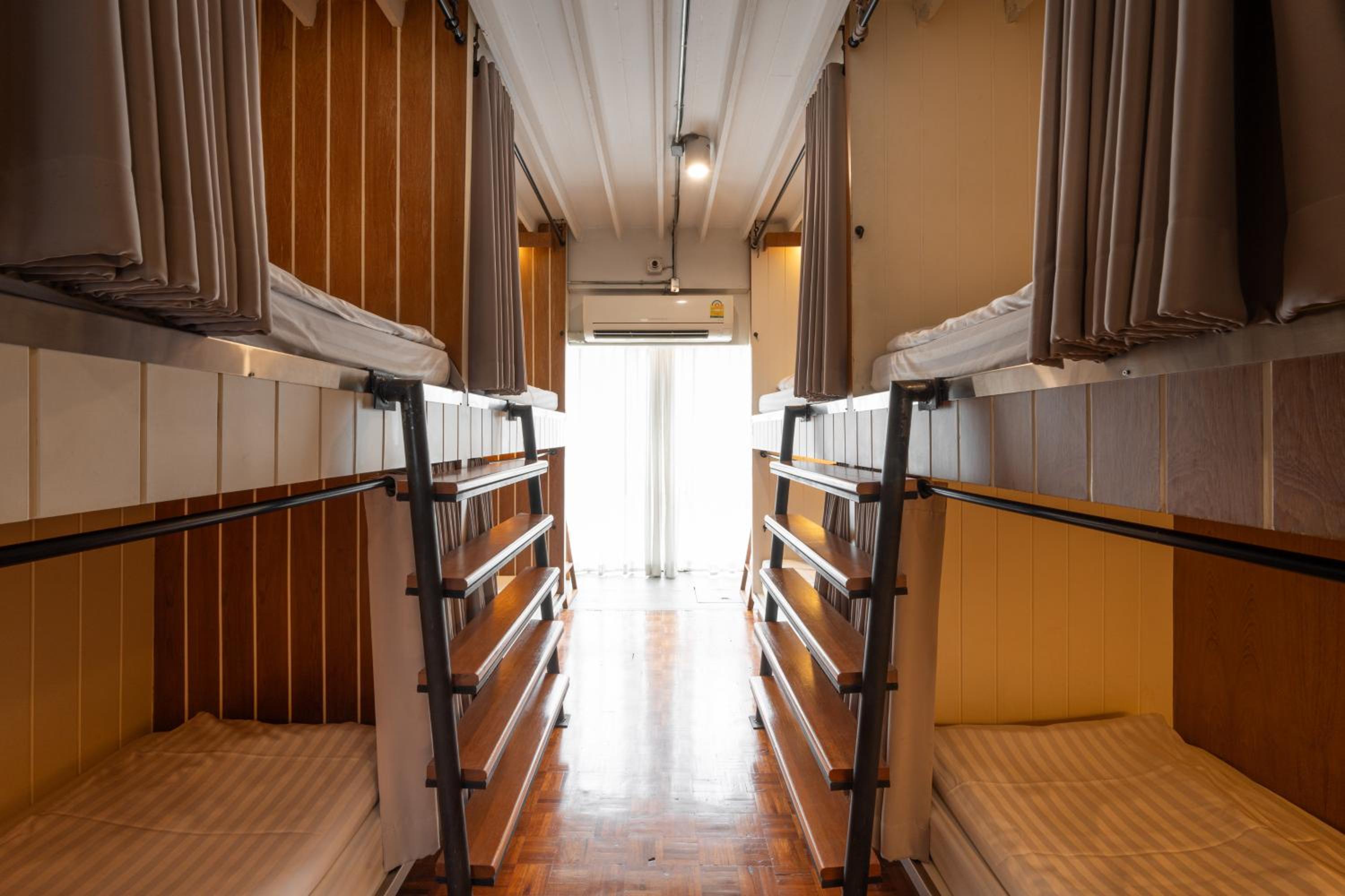 Bed Addict Hostel