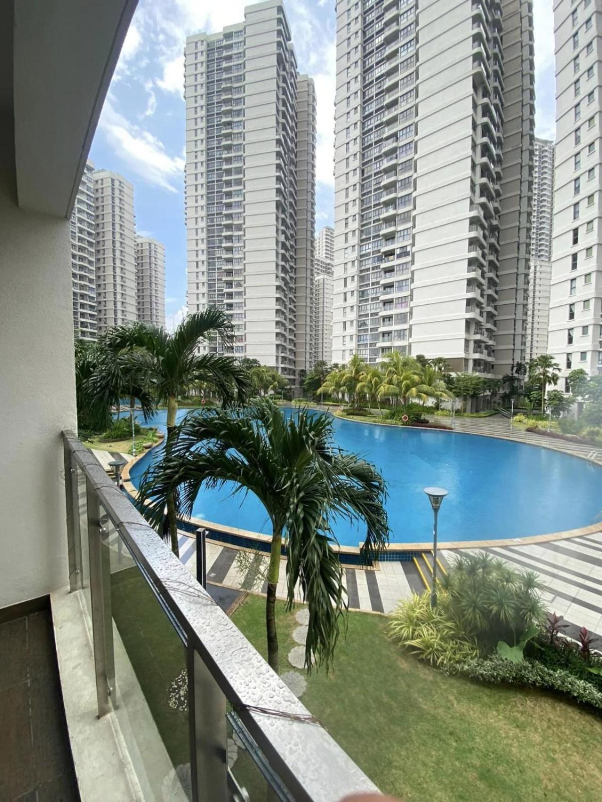 Cityview 2BR Country Garden Danga Bay - Natol