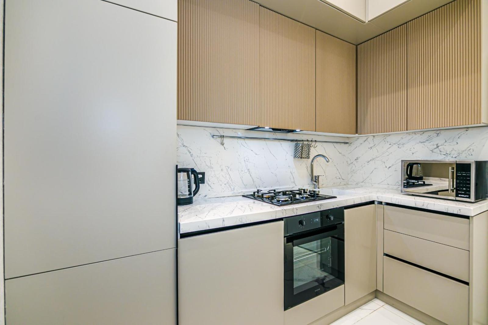 Apartment Super