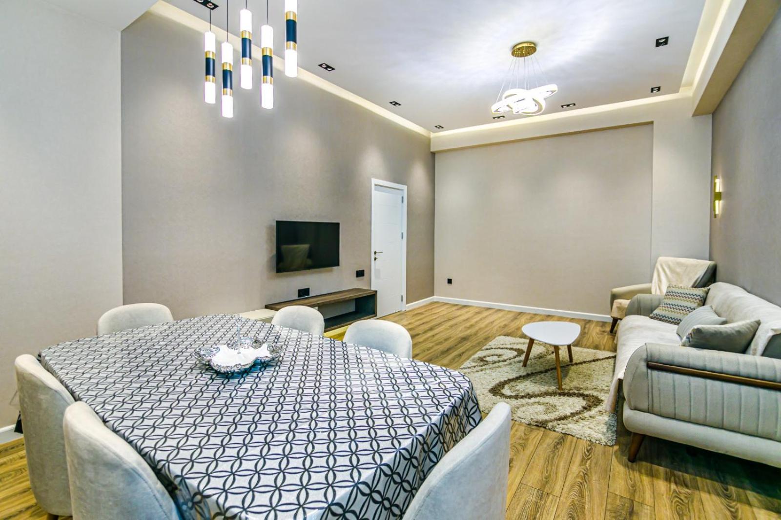 Apartment Super
