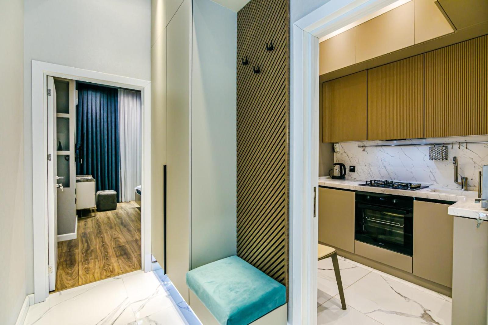 Apartment Super