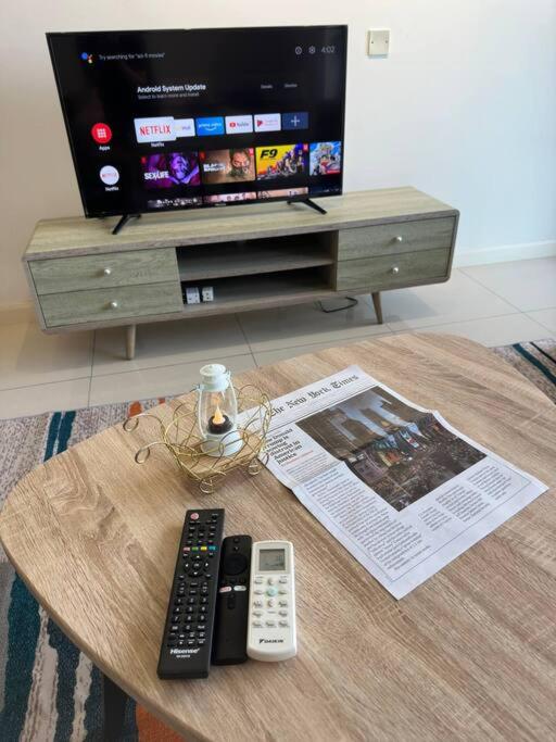 A1804 Grand Medini Studio 100mbps Netflix By STAY photo 2