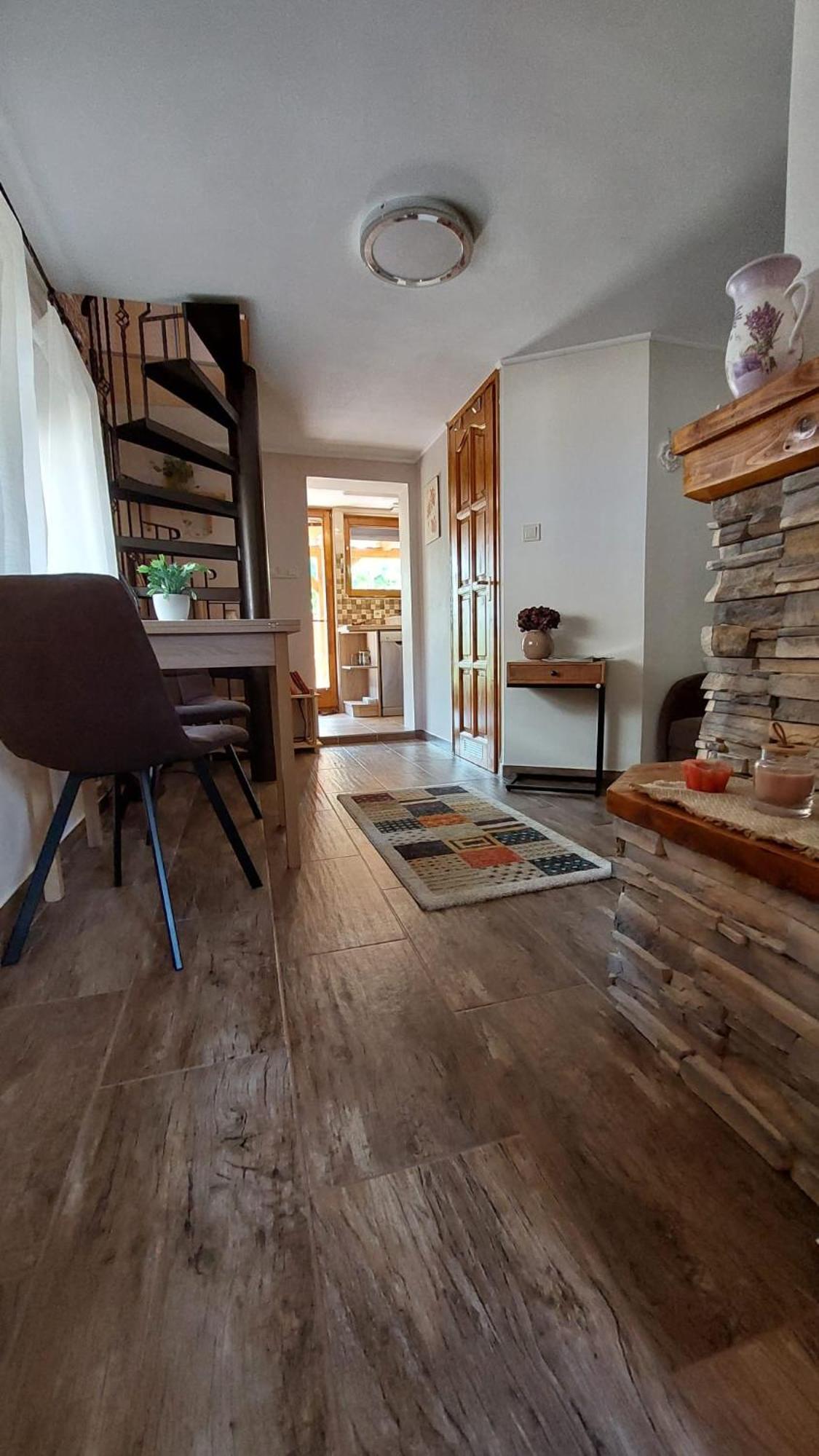 Újhegy Apartman