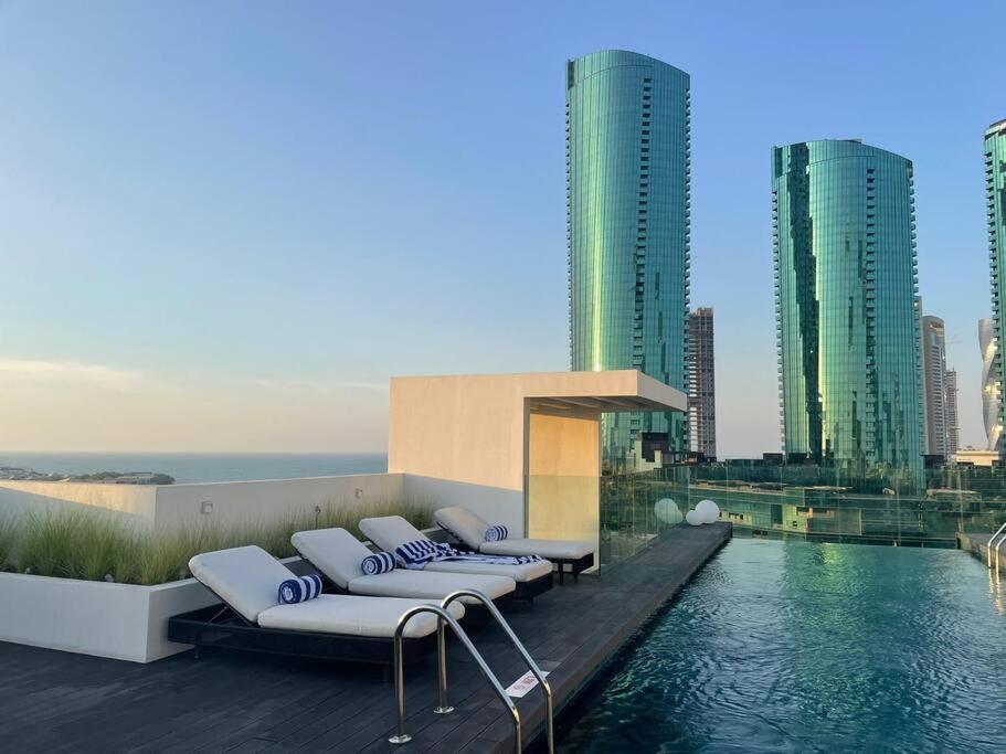 Bahrain Harbor Horizon - Cloud9 Waterfront Luxury Condo