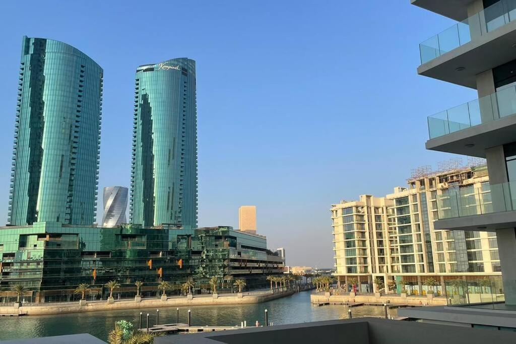 Bahrain Harbor Horizon - Cloud9 Waterfront Luxury Condo