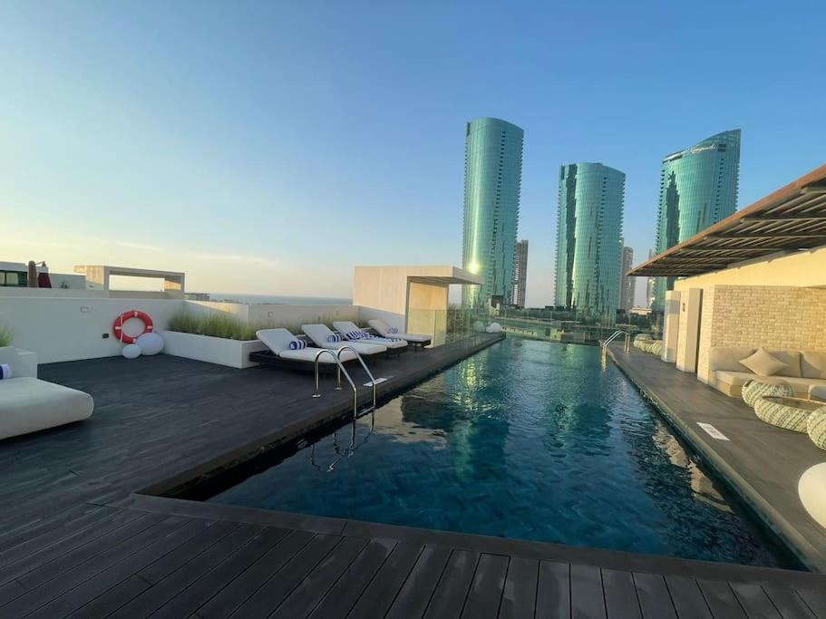 Bahrain Harbor Horizon - Cloud9 Waterfront Luxury Condo