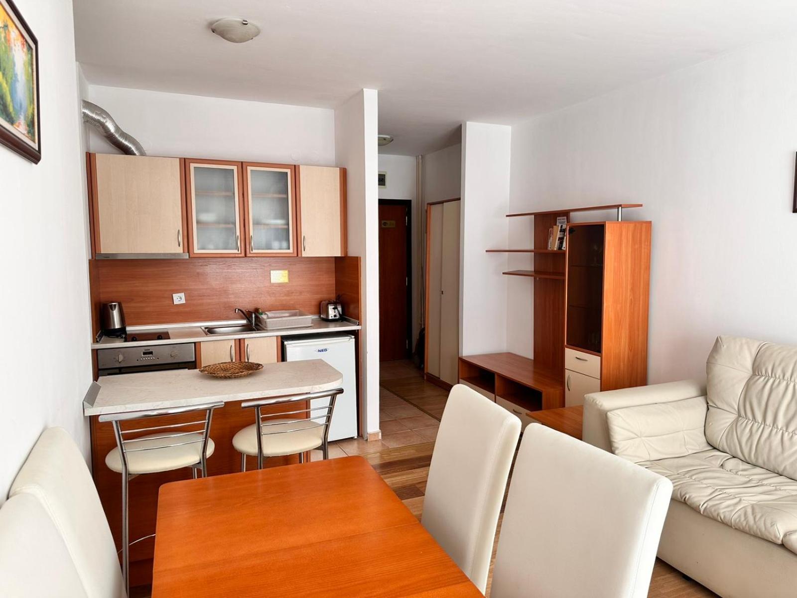 Spacious Two bedroom apartment in Flora Residence Tulip 12