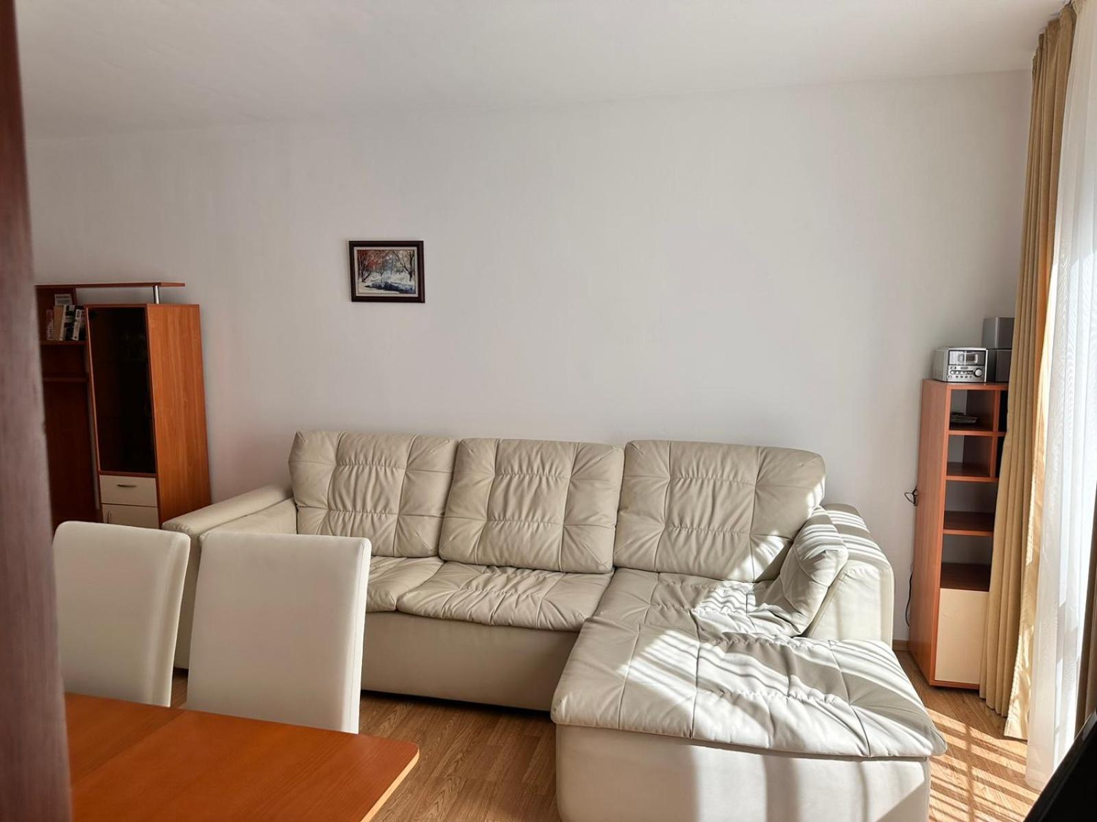 Spacious Two bedroom apartment in Flora Residence Tulip 12