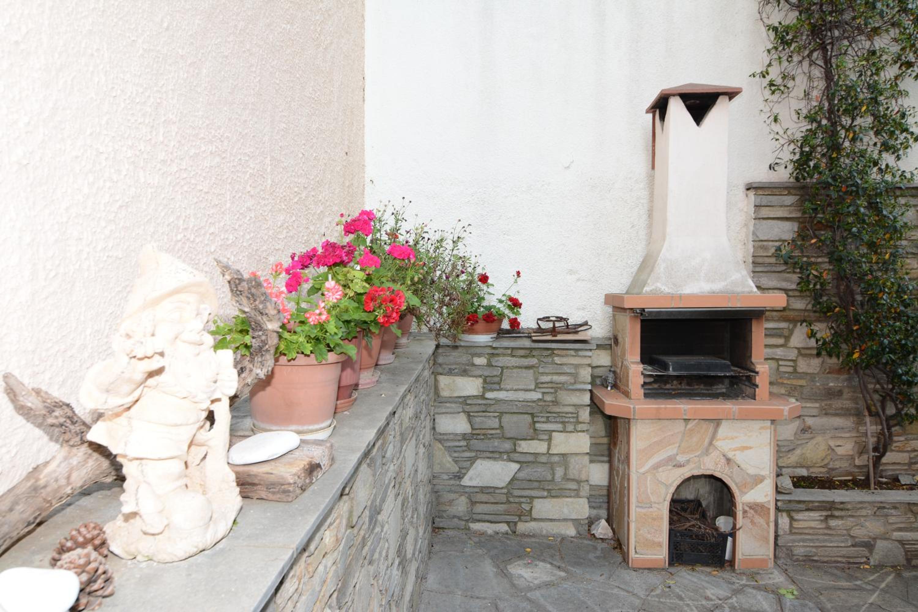 Photo 37