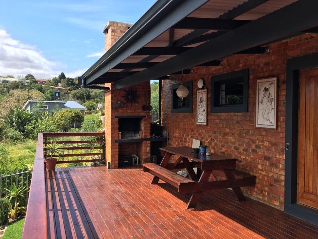 Two bedroom house with pool view 5
